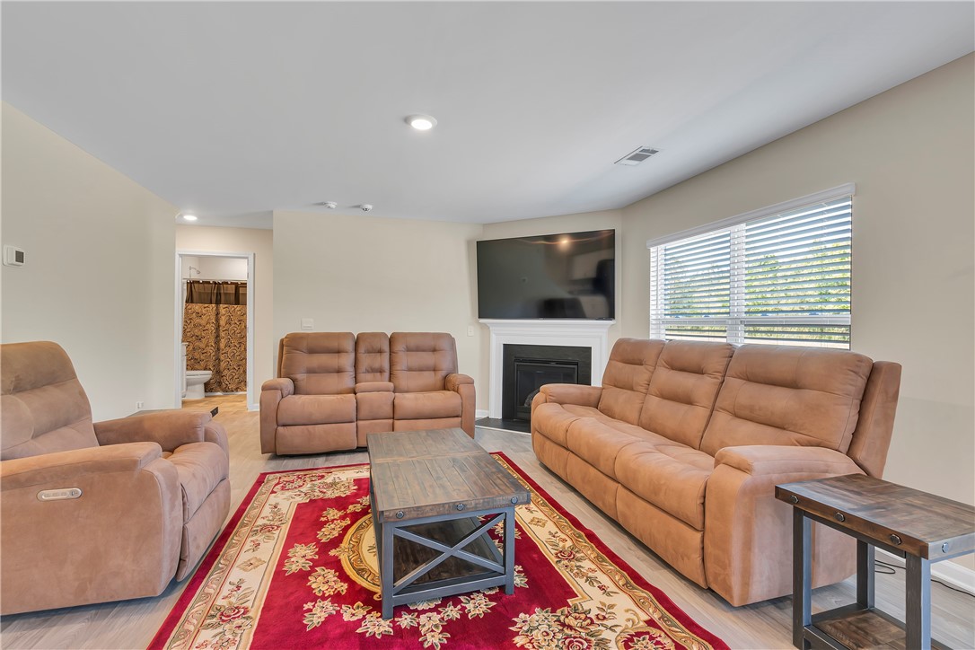 504 Ashwood Way