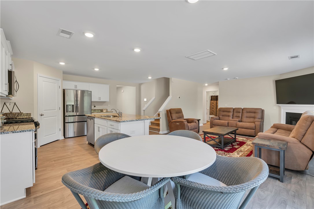 504 Ashwood Way
