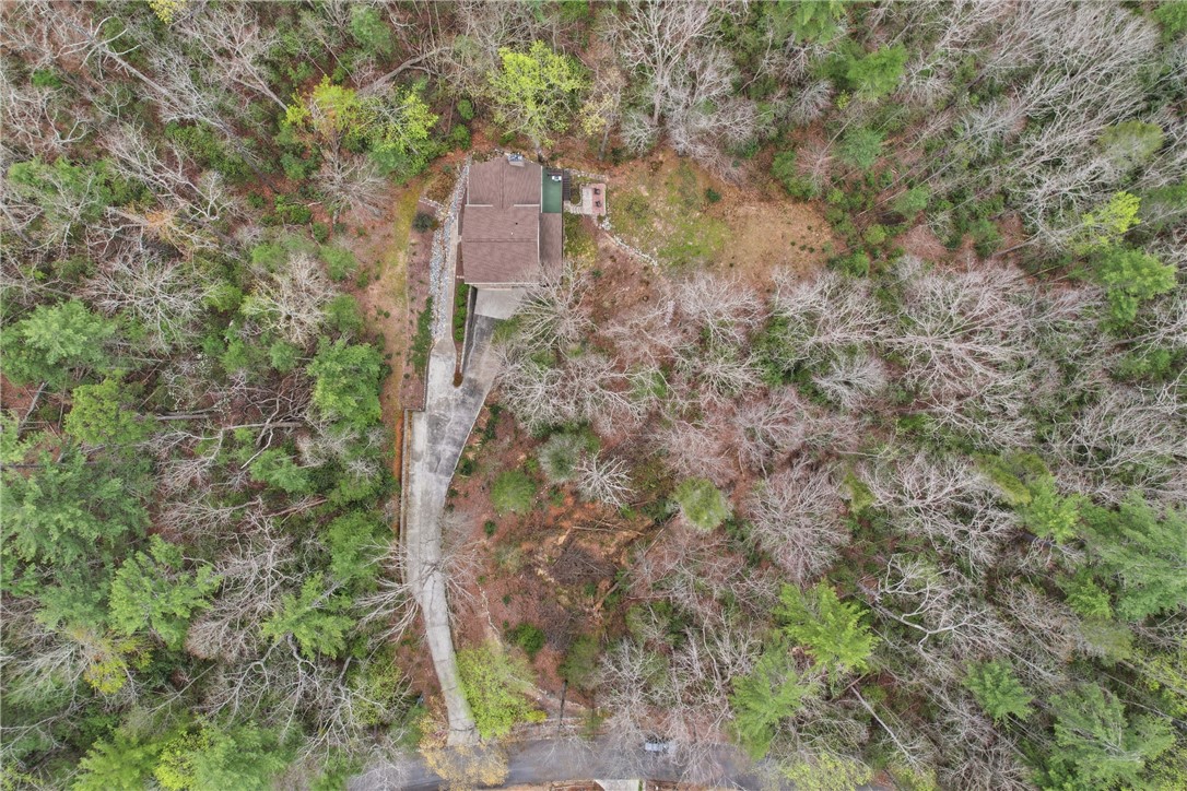 209 Falcon Crest Way