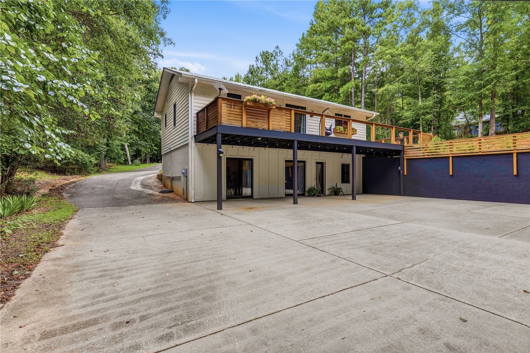 641 Lands End Road