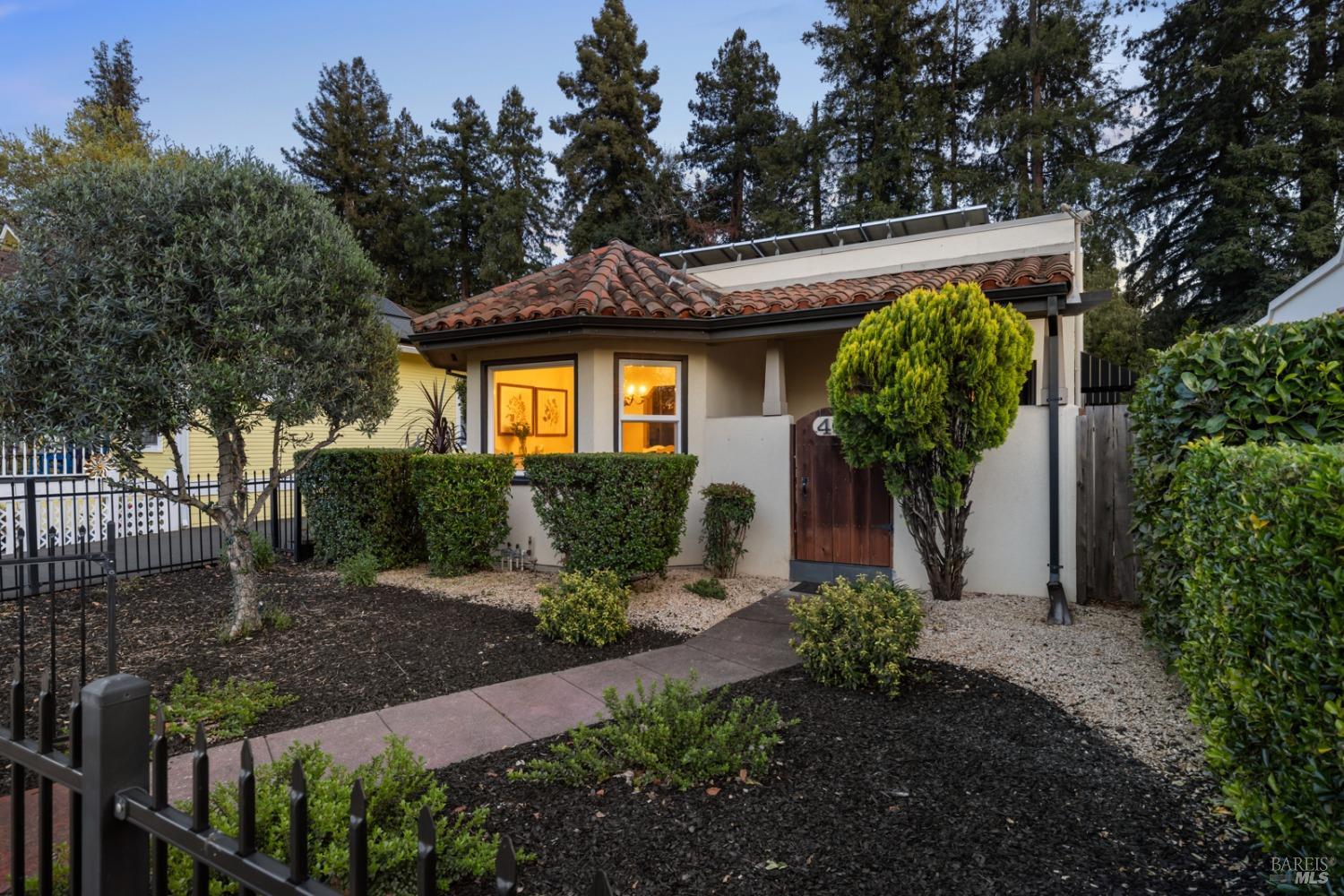 466 Sonoma Avenue