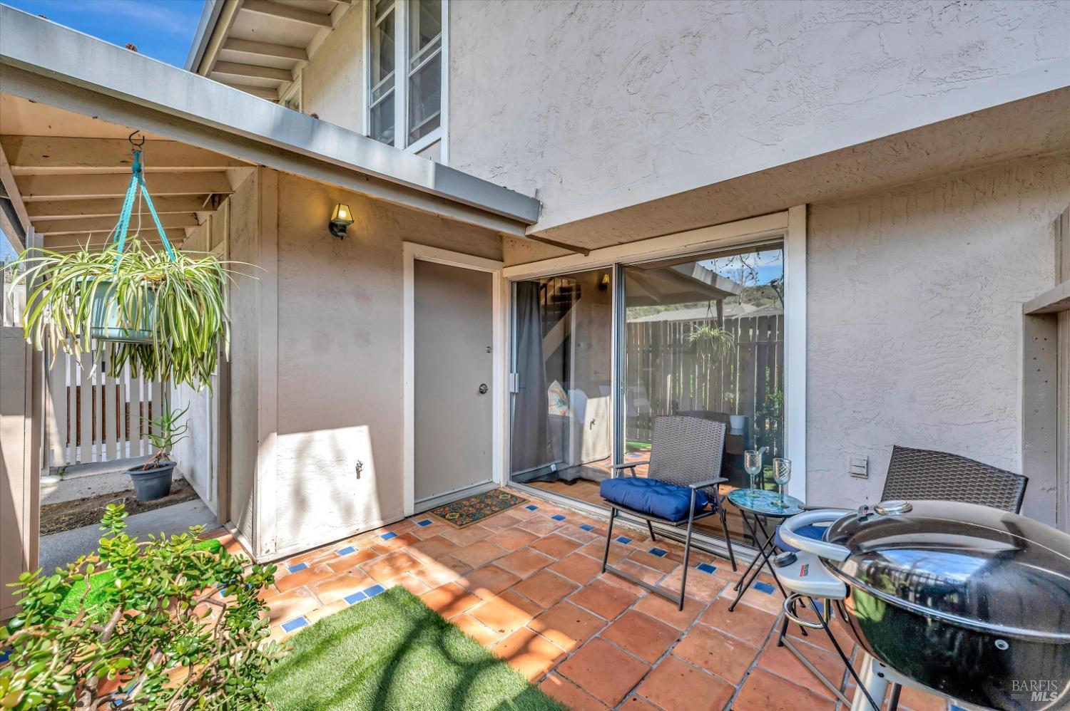 215 Roundtree Way