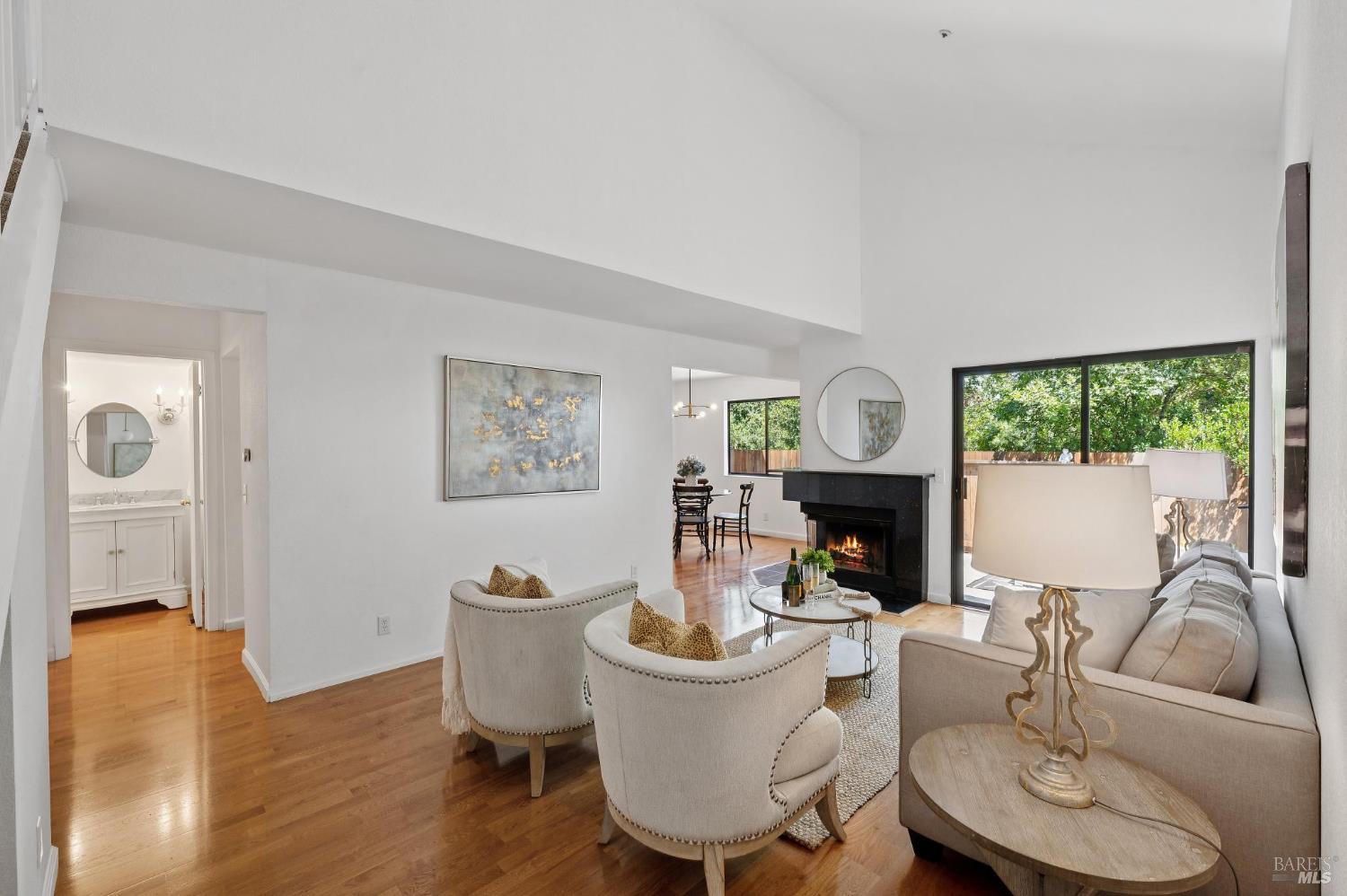 5 Briarwood Court