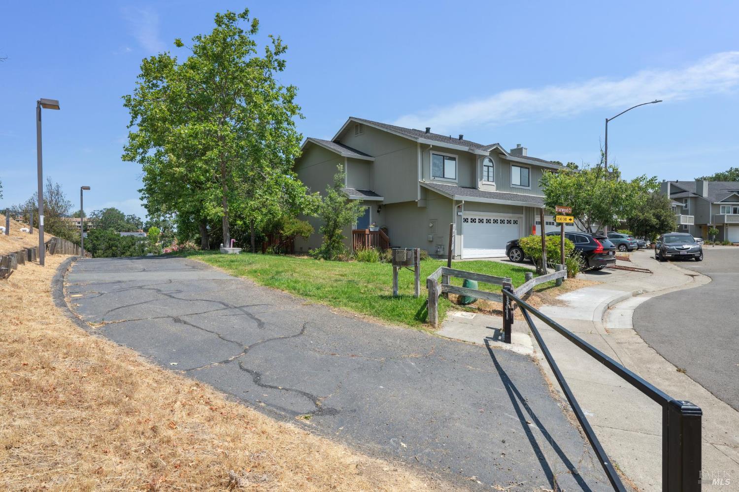 5 Briarwood Court