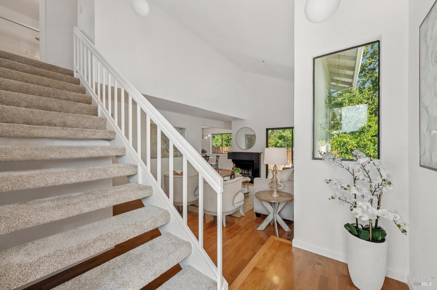 5 Briarwood Court