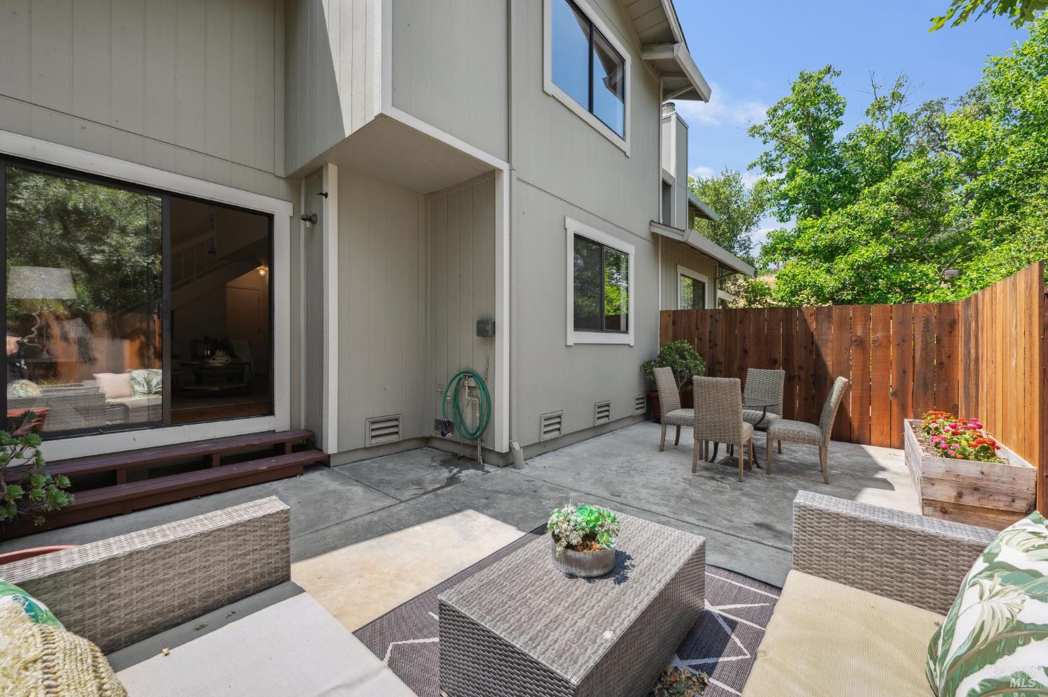 5 Briarwood Court