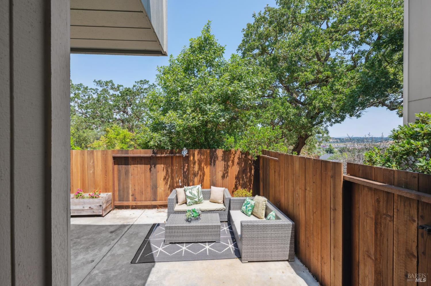 5 Briarwood Court