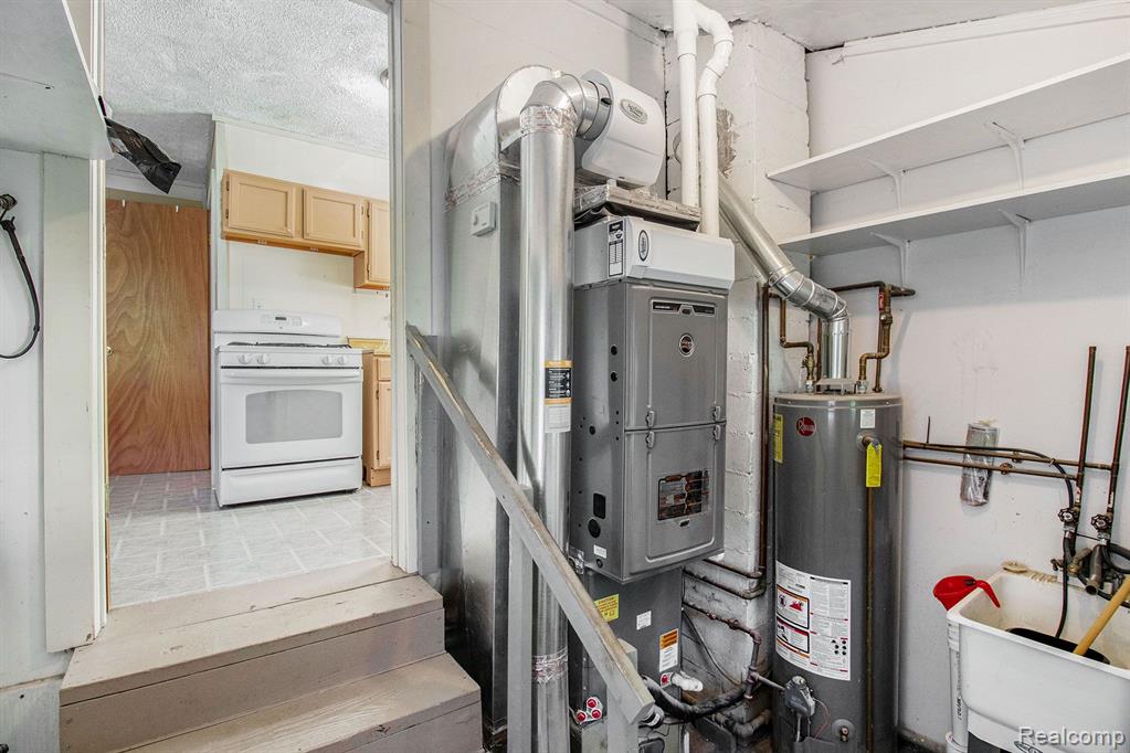 158 DICKINSON Street