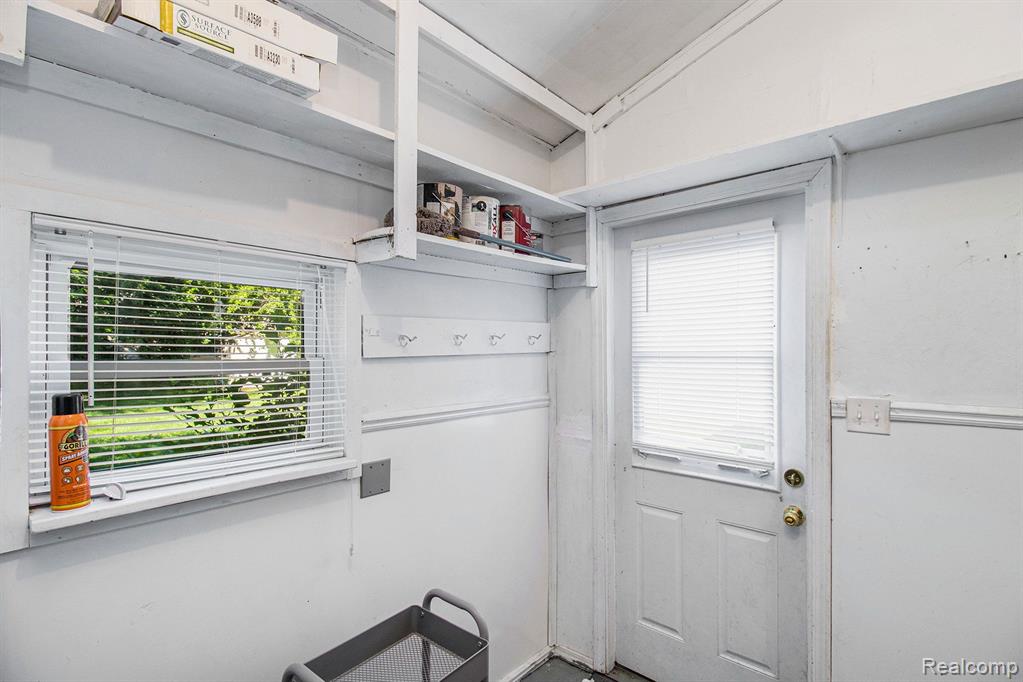 158 DICKINSON Street