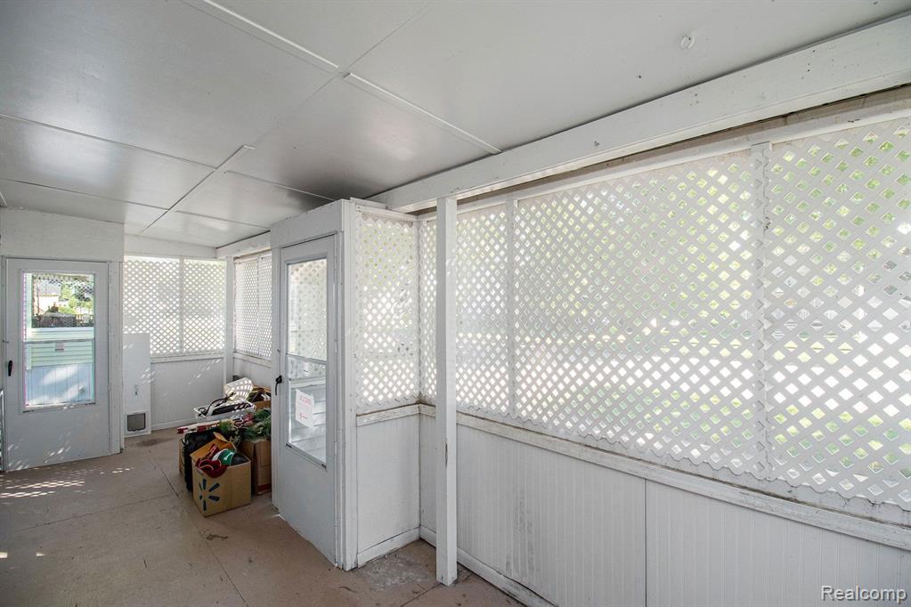 158 DICKINSON Street