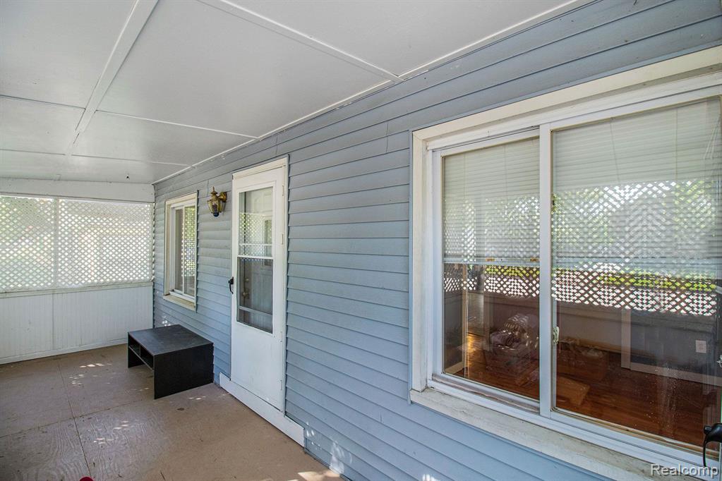 158 DICKINSON Street