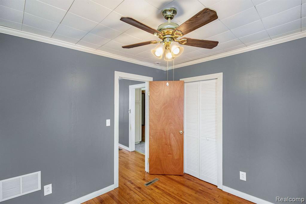 158 DICKINSON Street