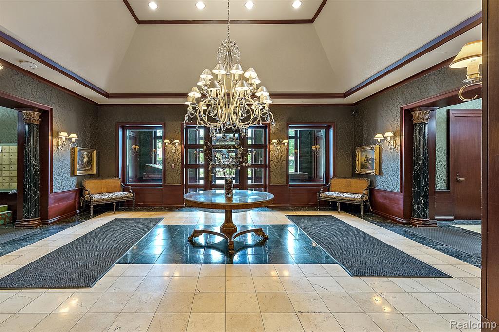 3320 SPINNAKER Lane Unit: 94-17E