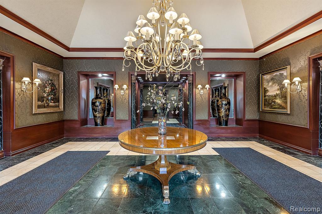 3320 SPINNAKER Lane Unit: 94-17E