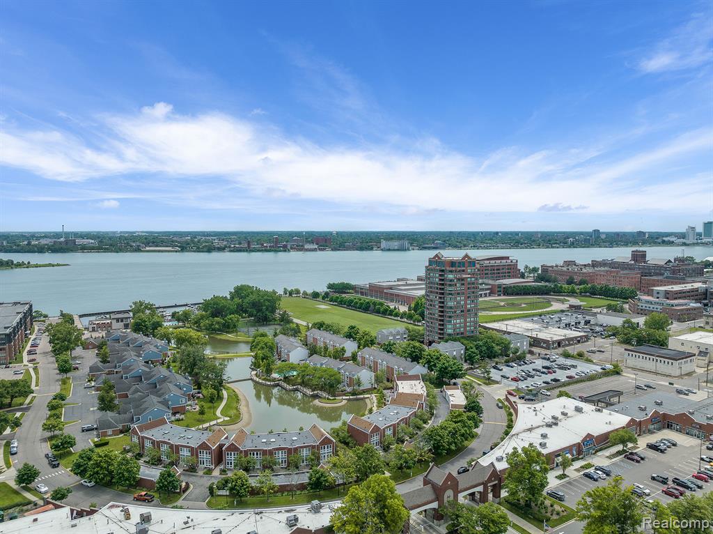 3320 SPINNAKER Lane Unit: 94-17E