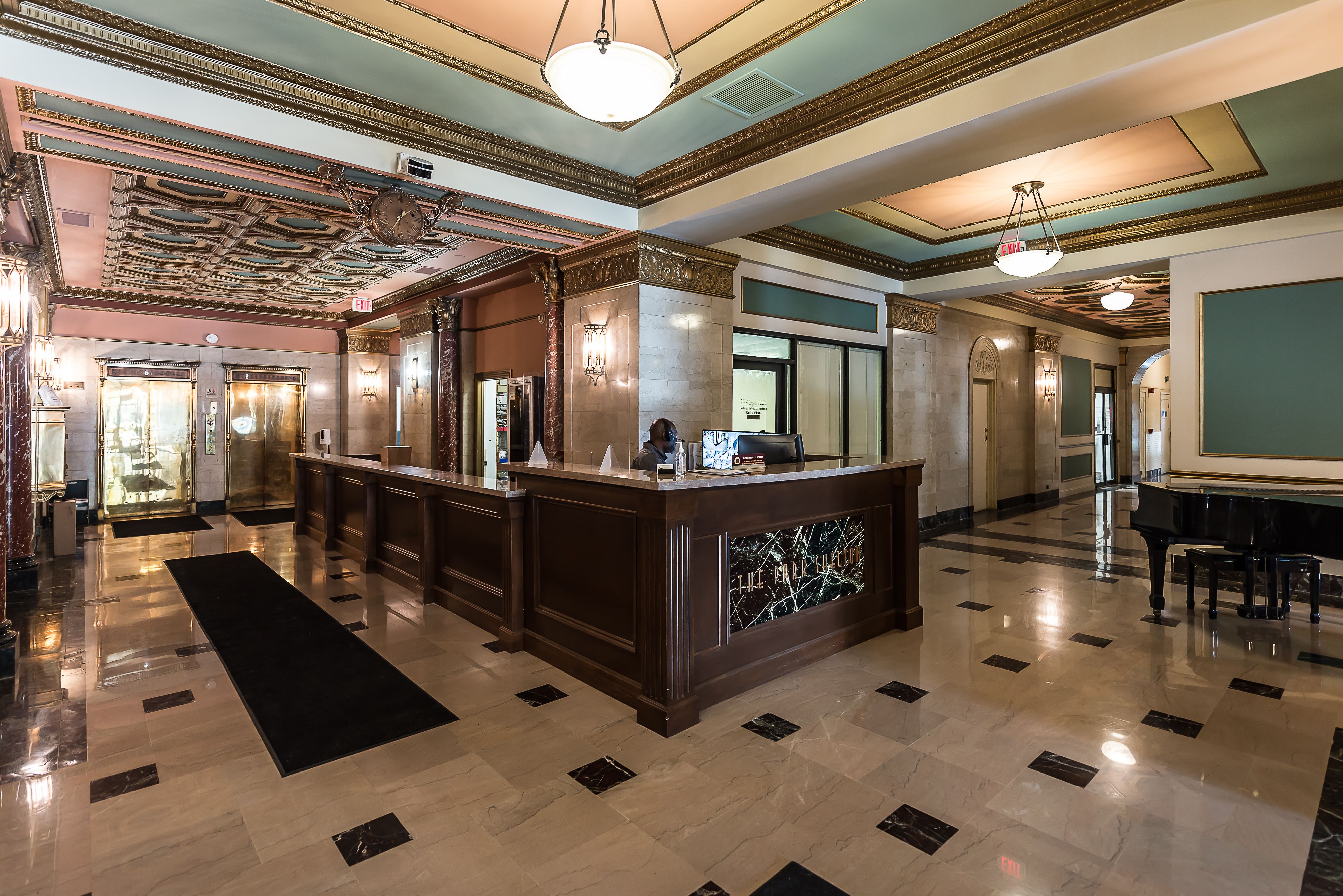 15 E KIRBY Street Unit: 1206