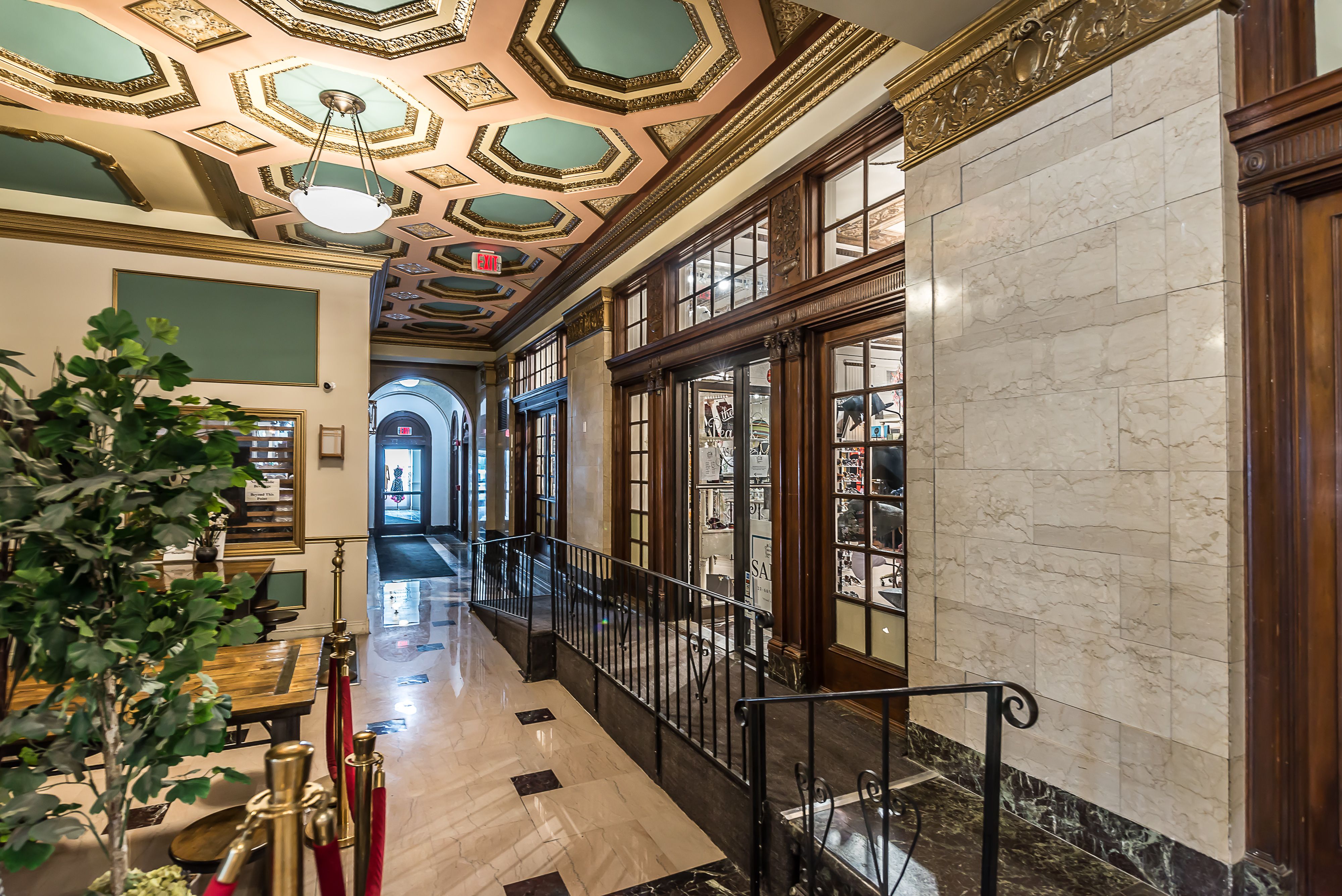 15 E KIRBY Street Unit: 1206