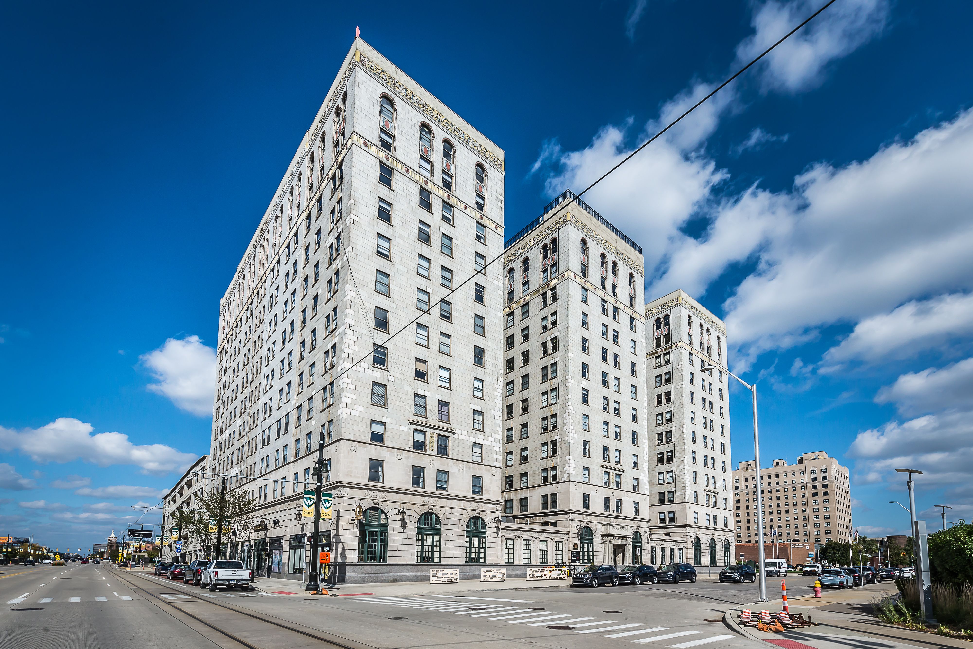 15 E KIRBY Street Unit: 1206