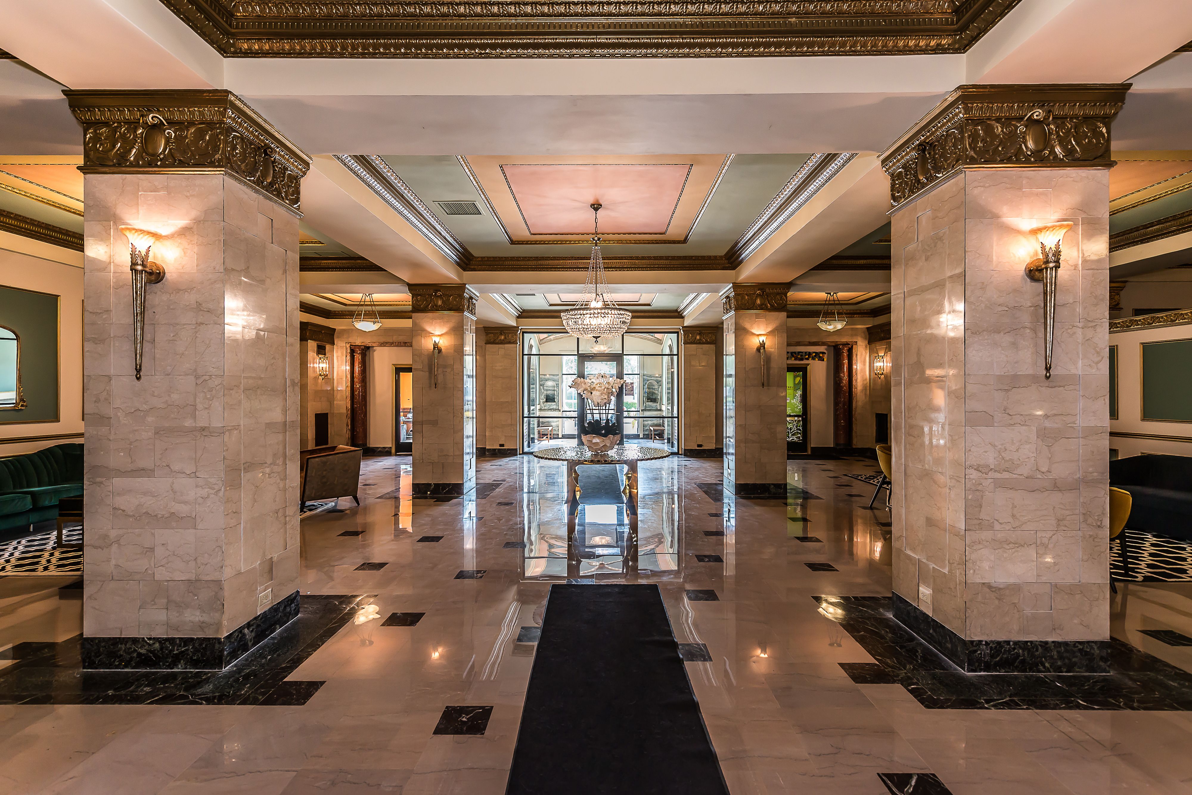 15 E KIRBY Street Unit: 1206