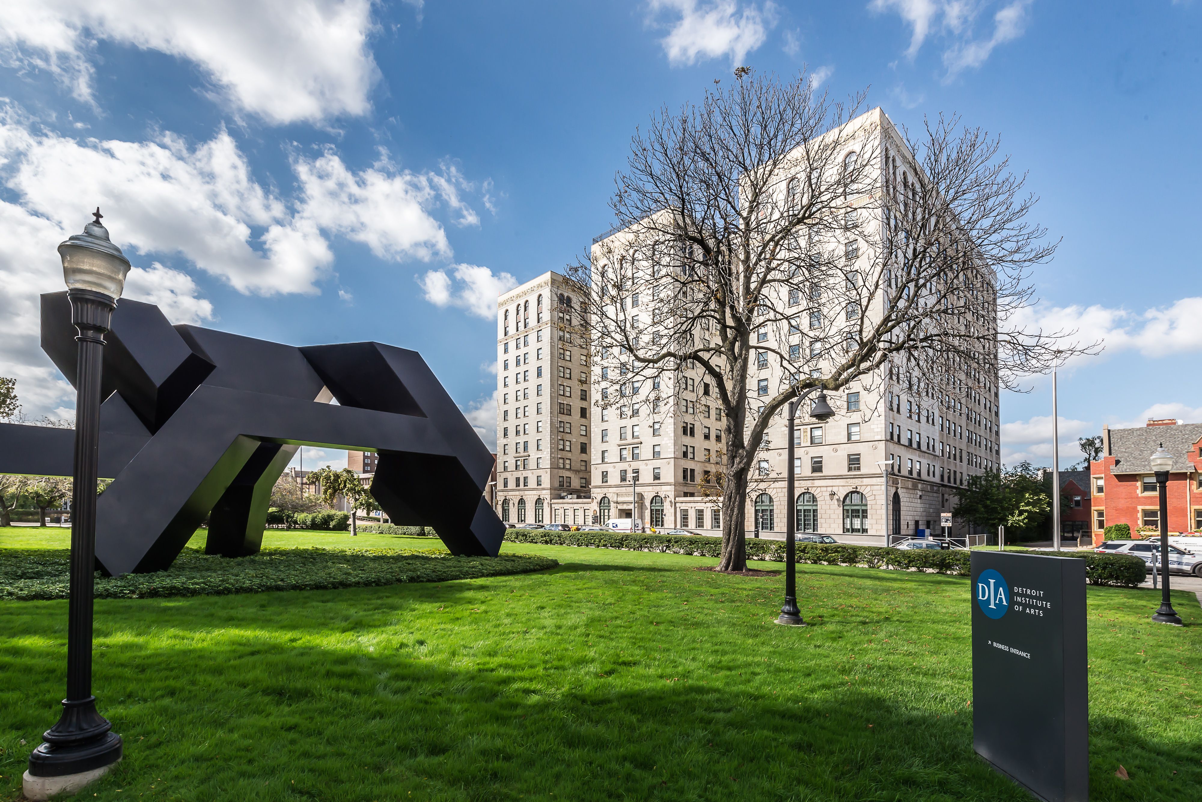 15 E KIRBY Street Unit: 1206