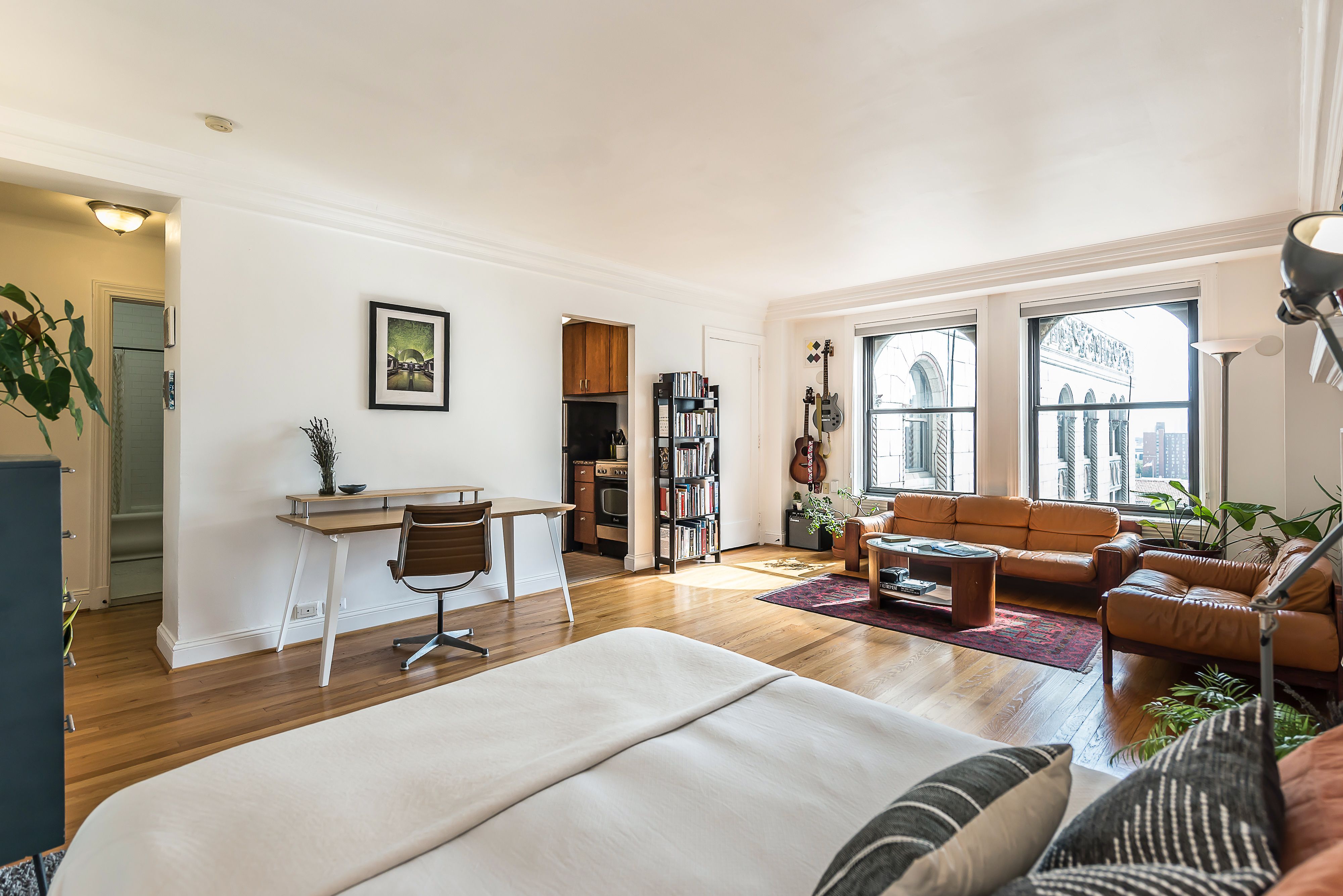 15 E KIRBY Street Unit: 1206