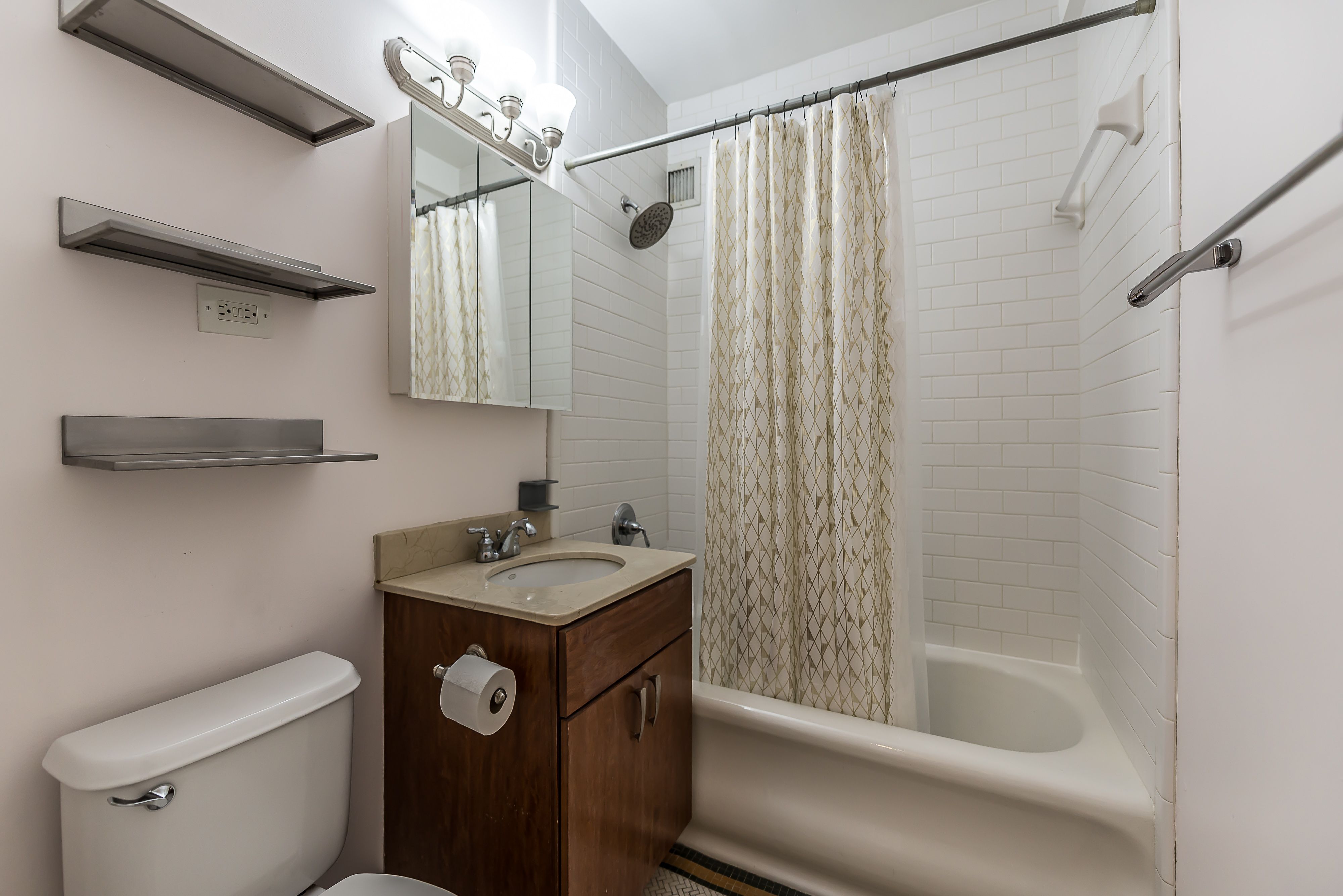 15 E KIRBY Street Unit: 1206