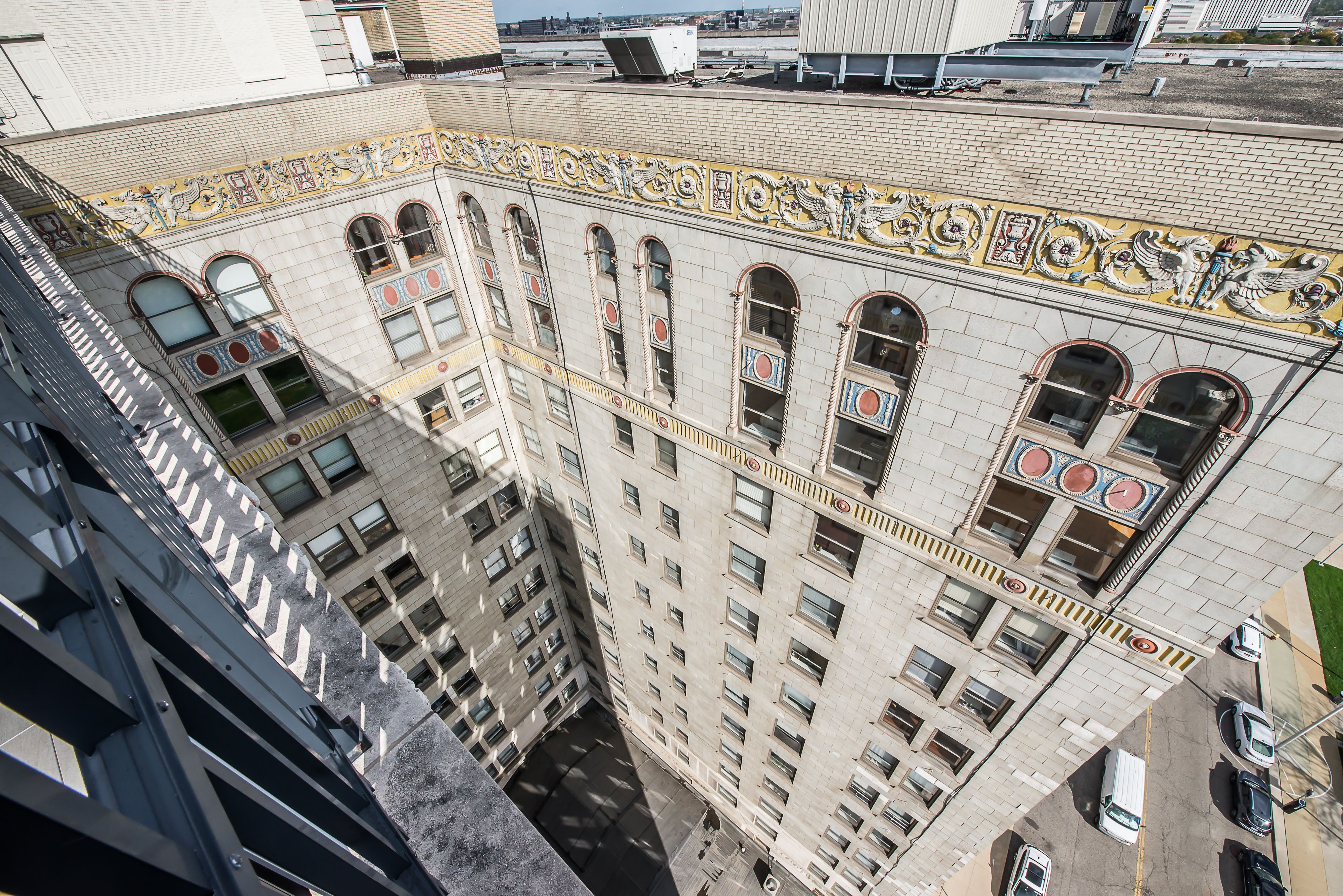 15 E KIRBY Street Unit: 1206