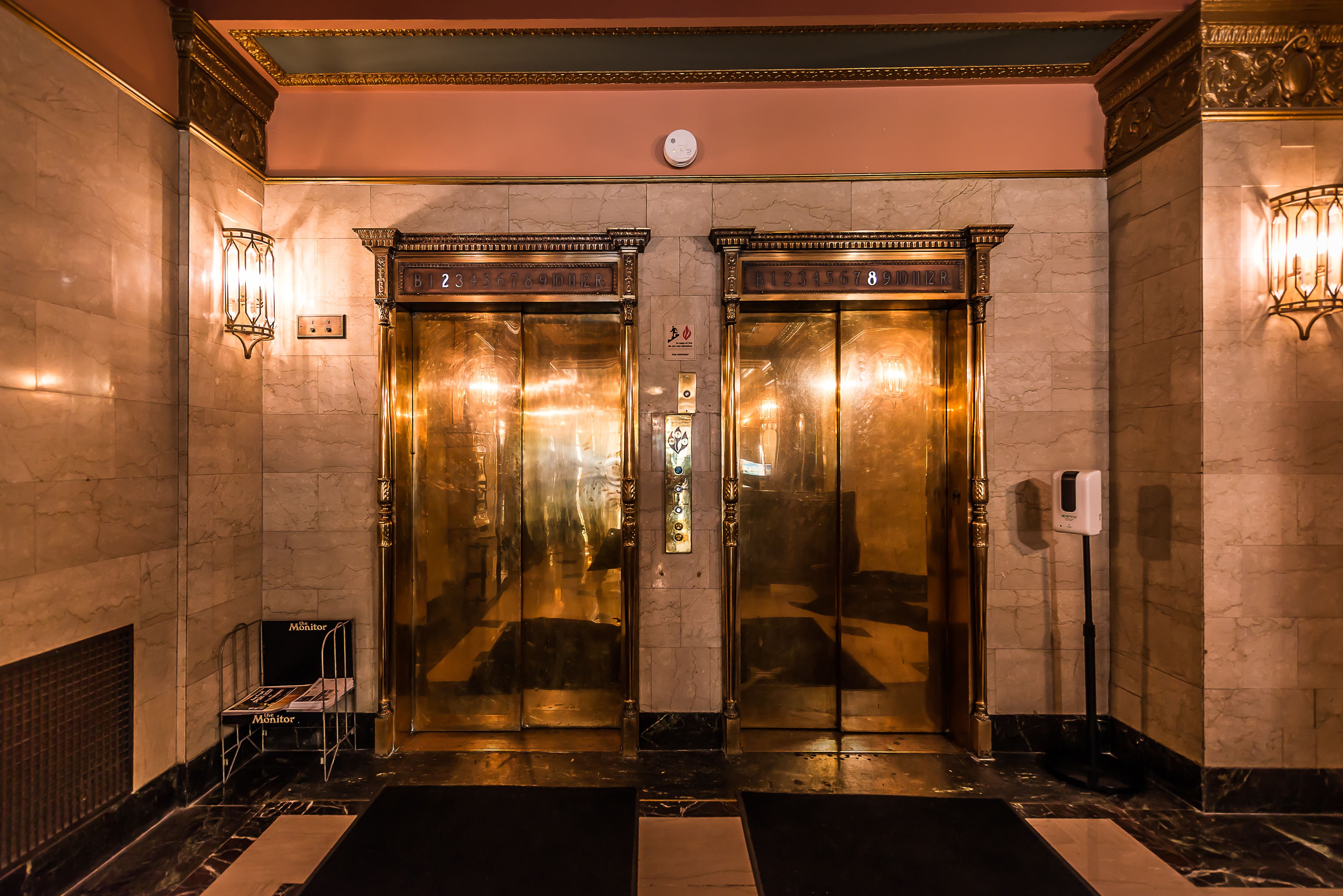 15 E KIRBY Street Unit: 1206