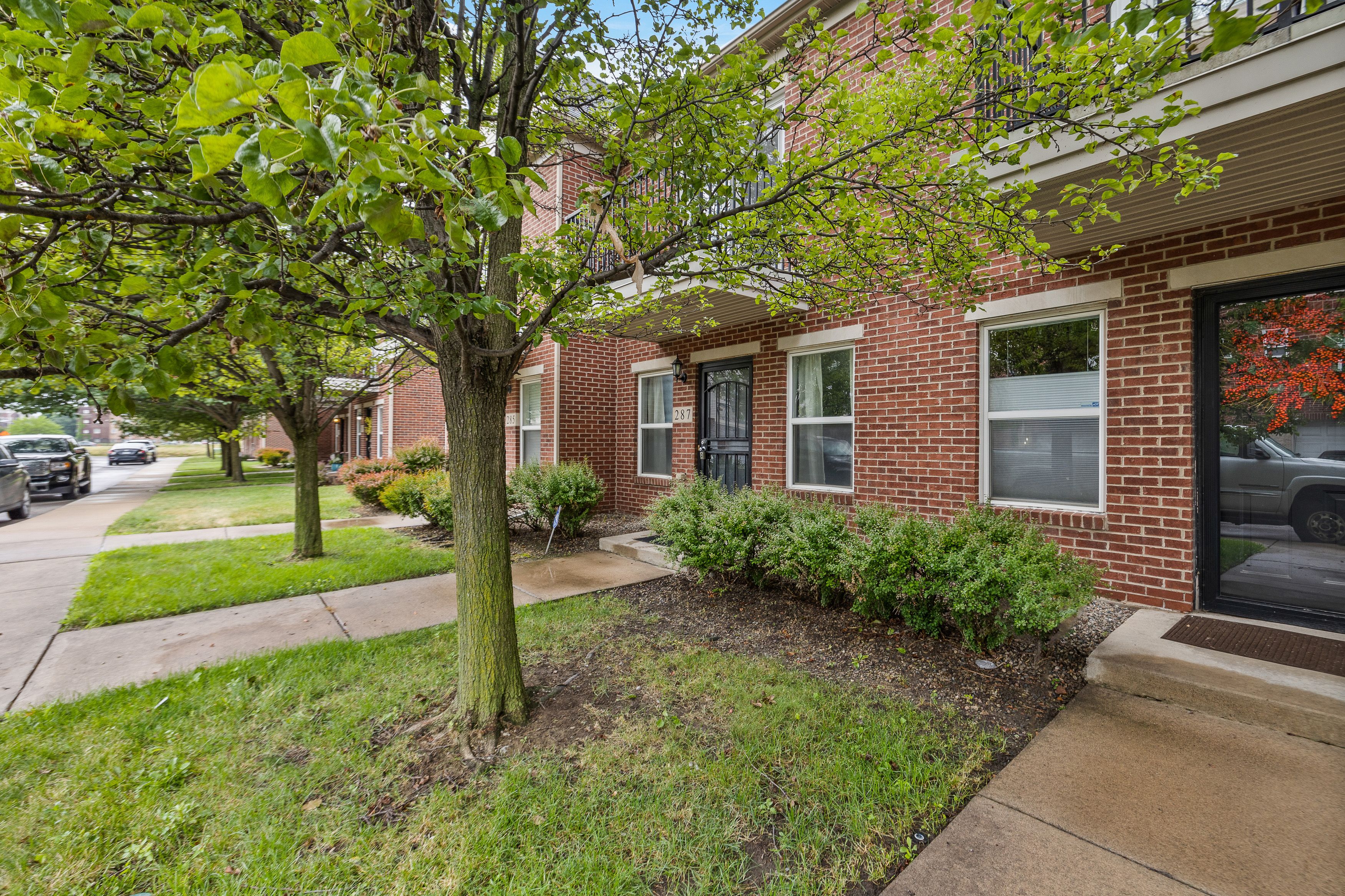 287 E PALMER Street Unit: 10