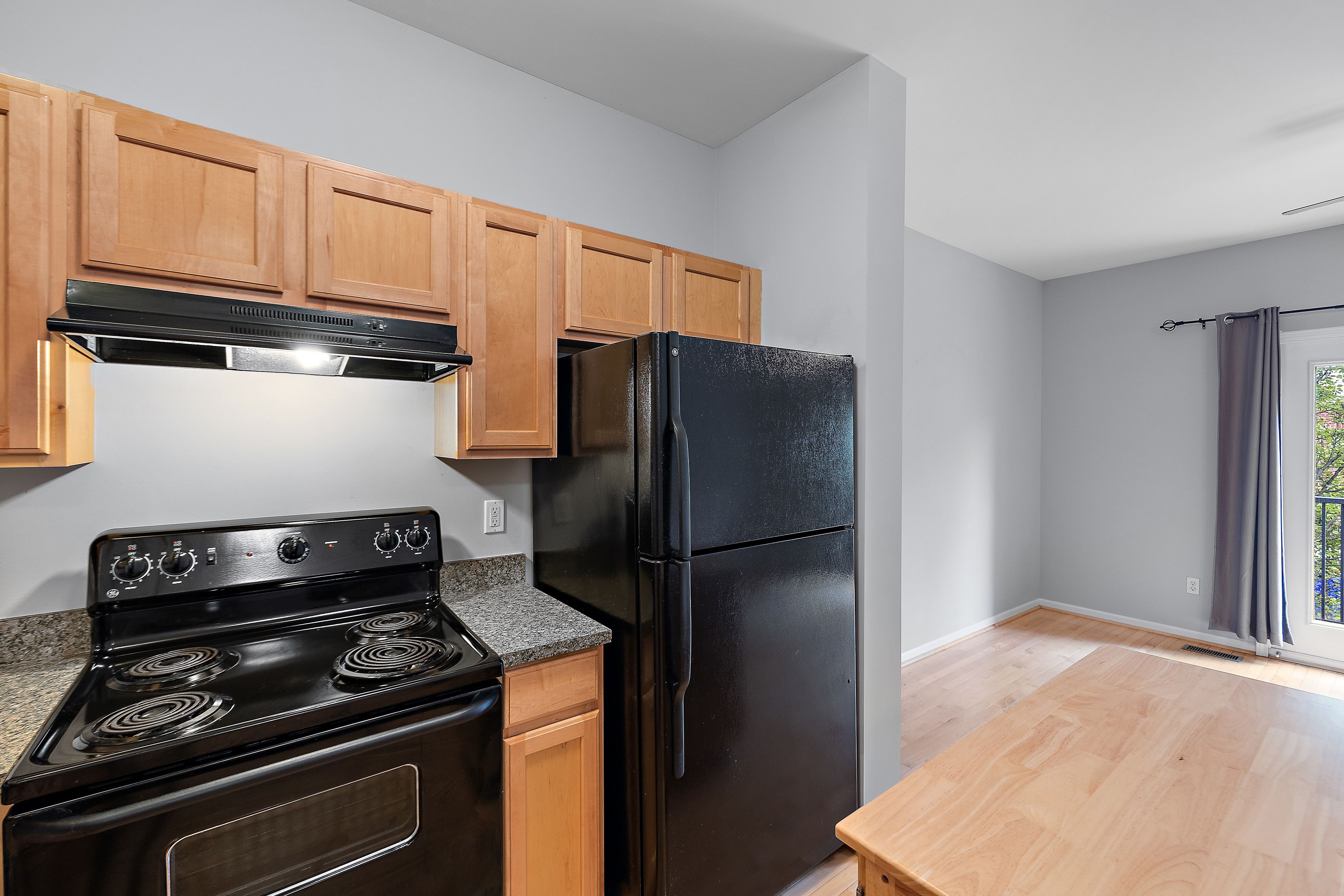 287 E PALMER Street Unit: 10