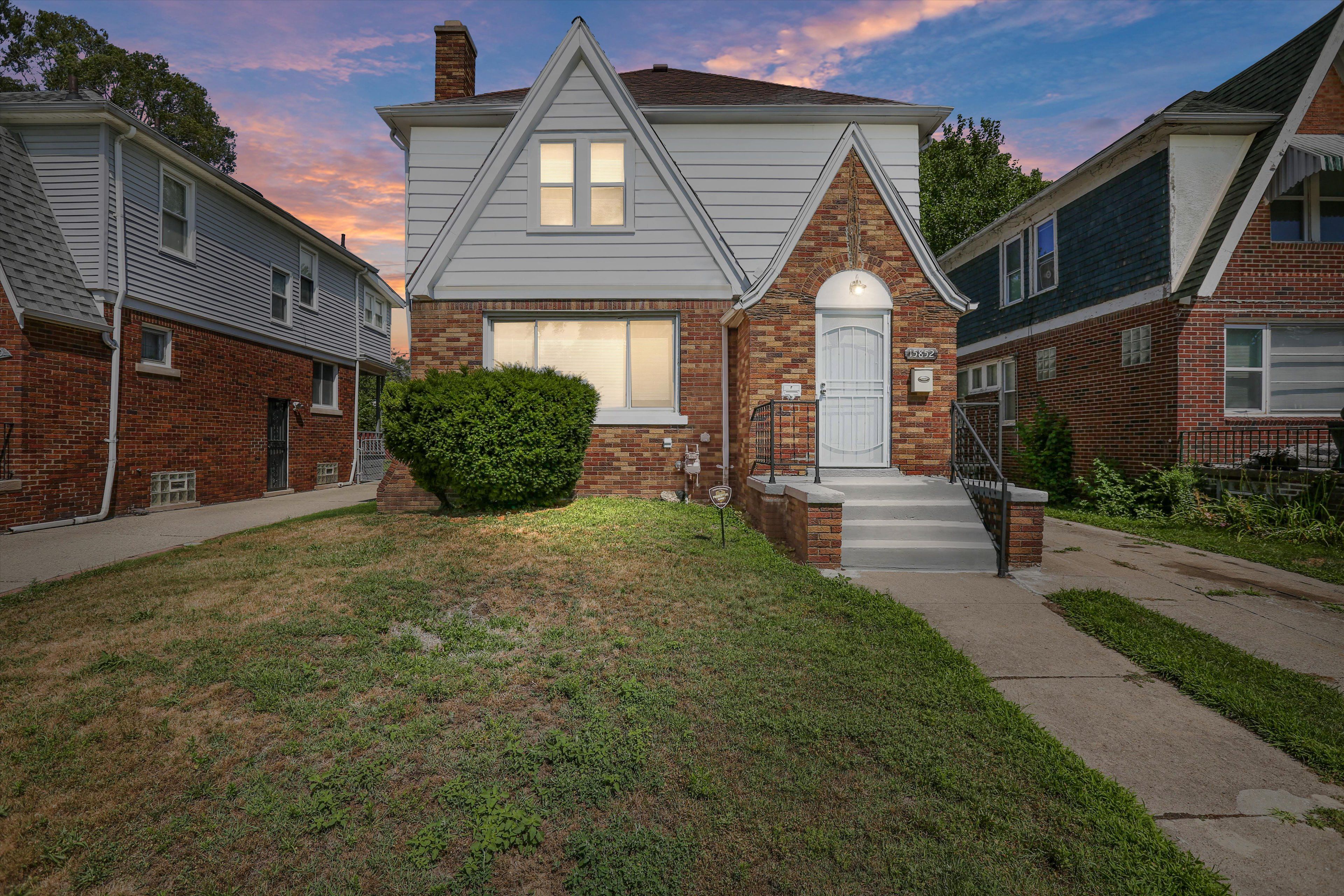 15852 WISCONSIN Street