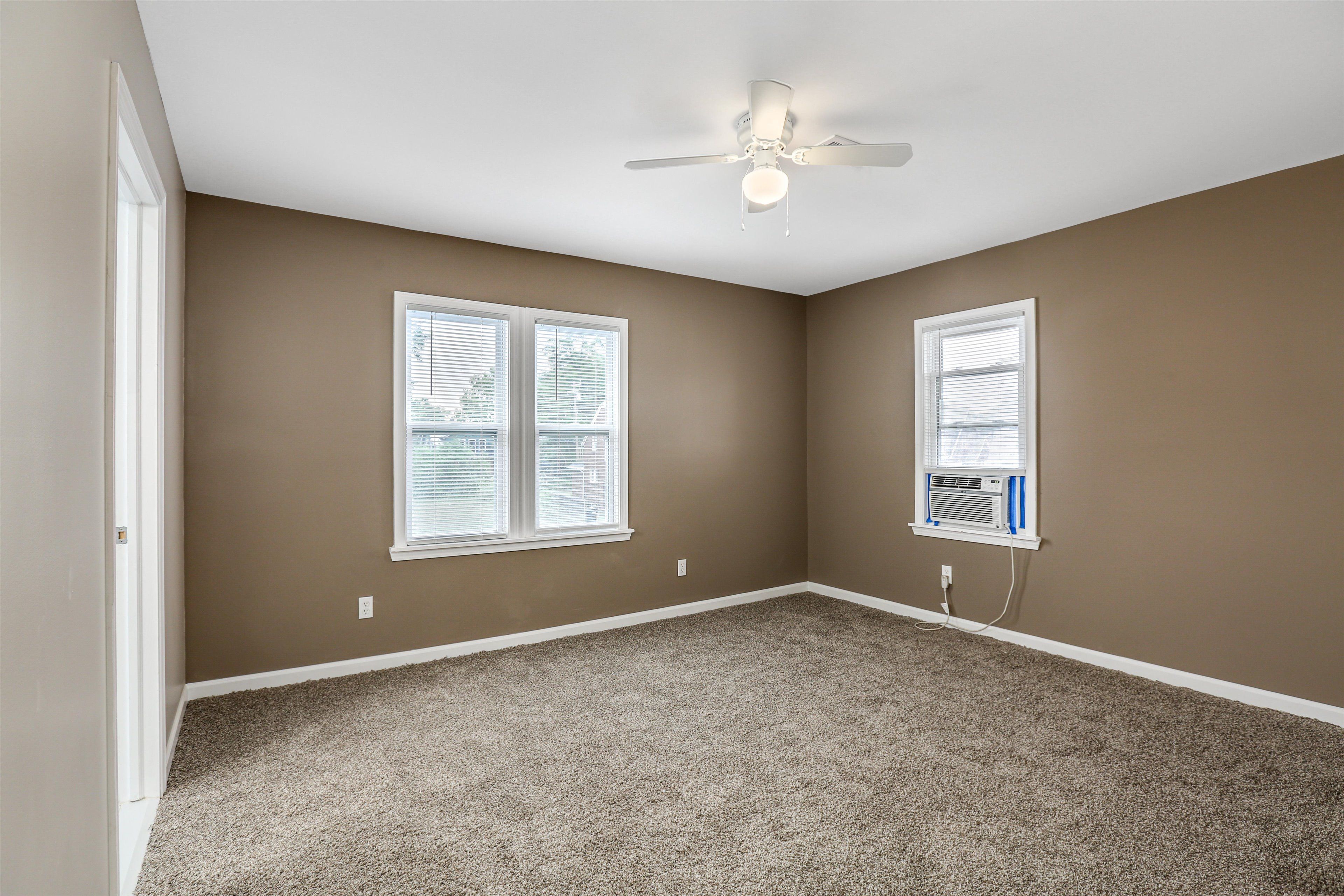 15852 WISCONSIN Street