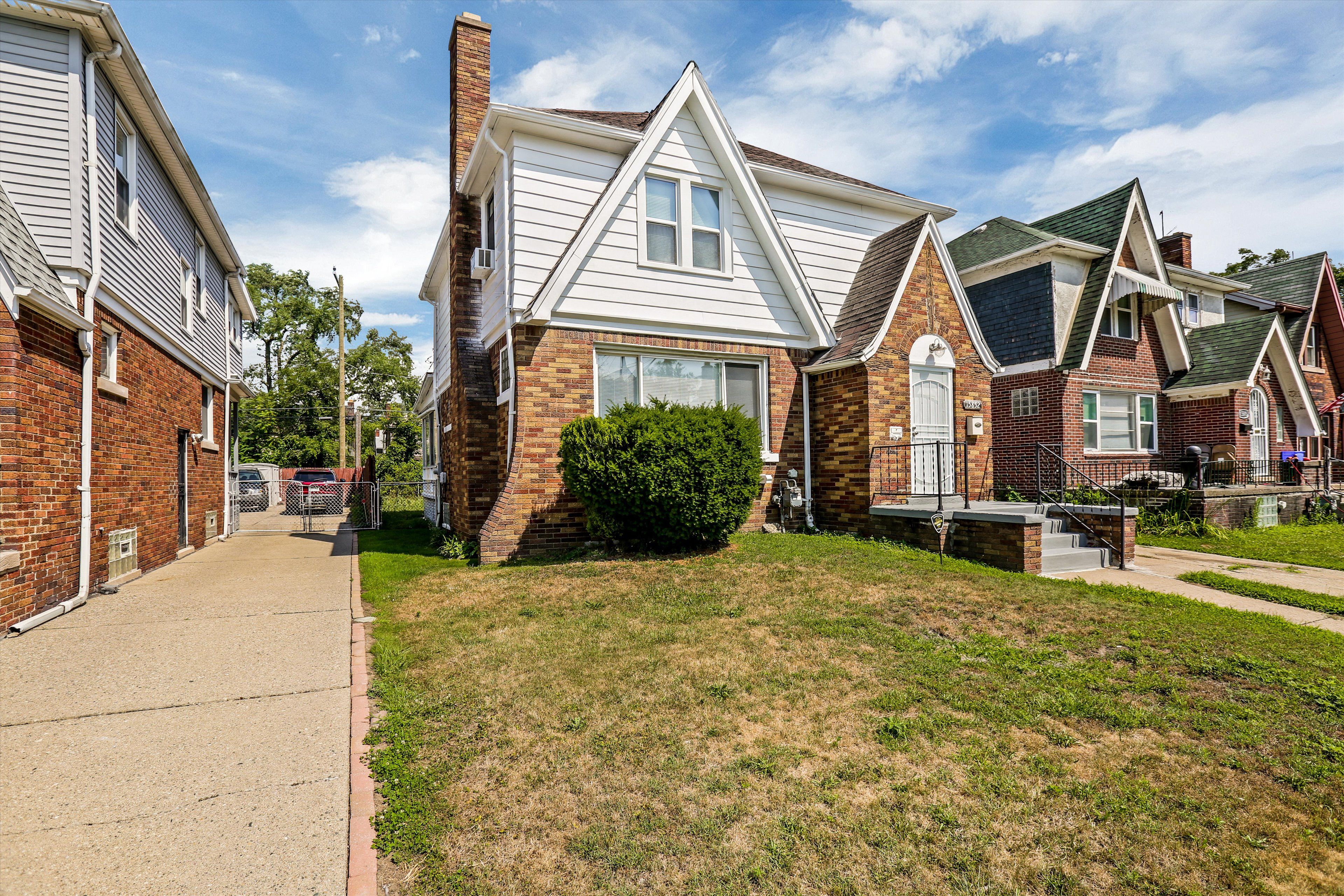 15852 WISCONSIN Street