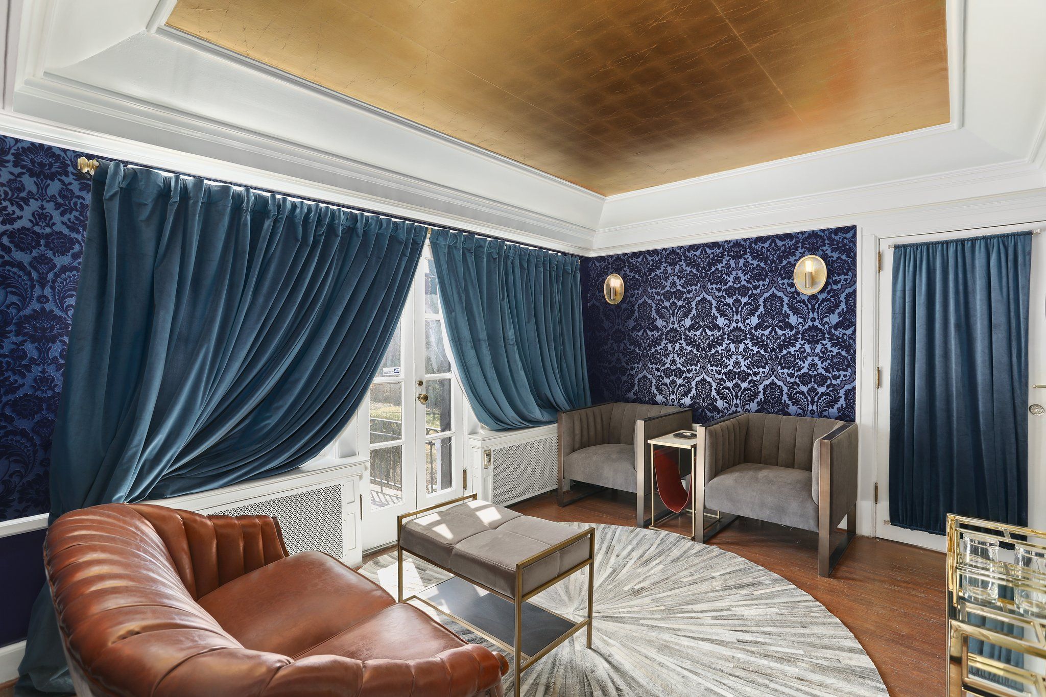 841 W BOSTON Boulevard