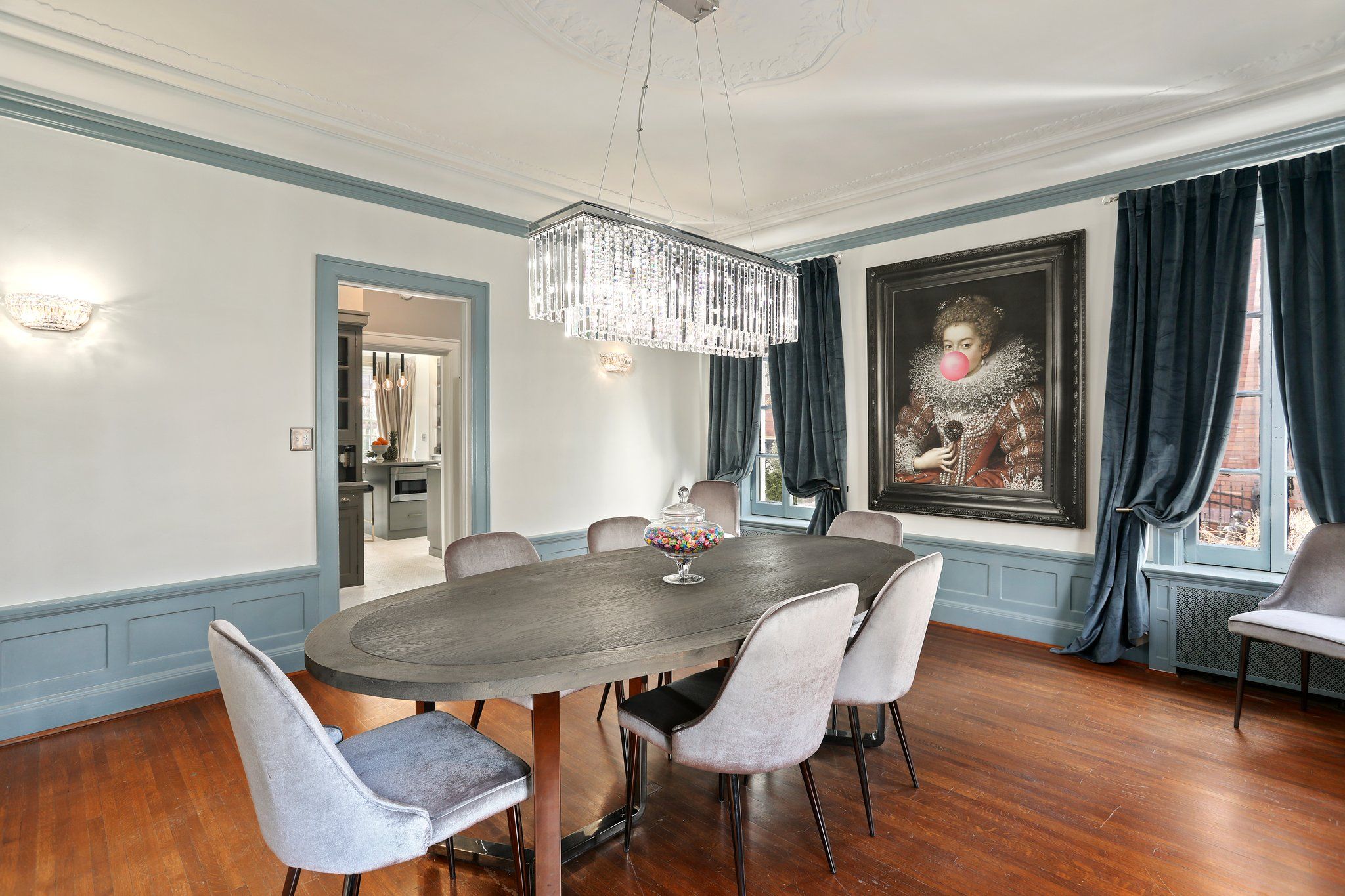 841 W BOSTON Boulevard