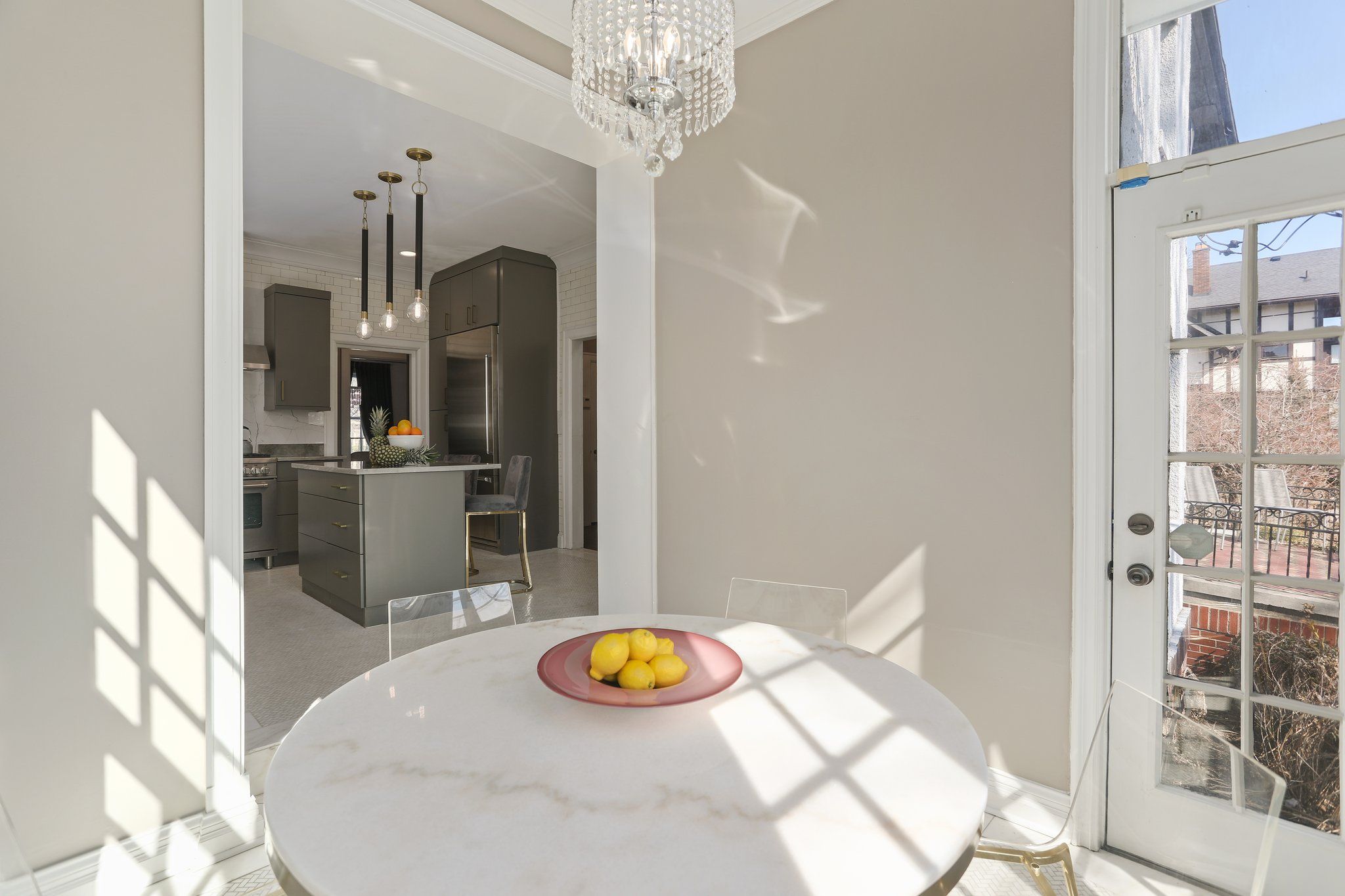 841 W BOSTON Boulevard