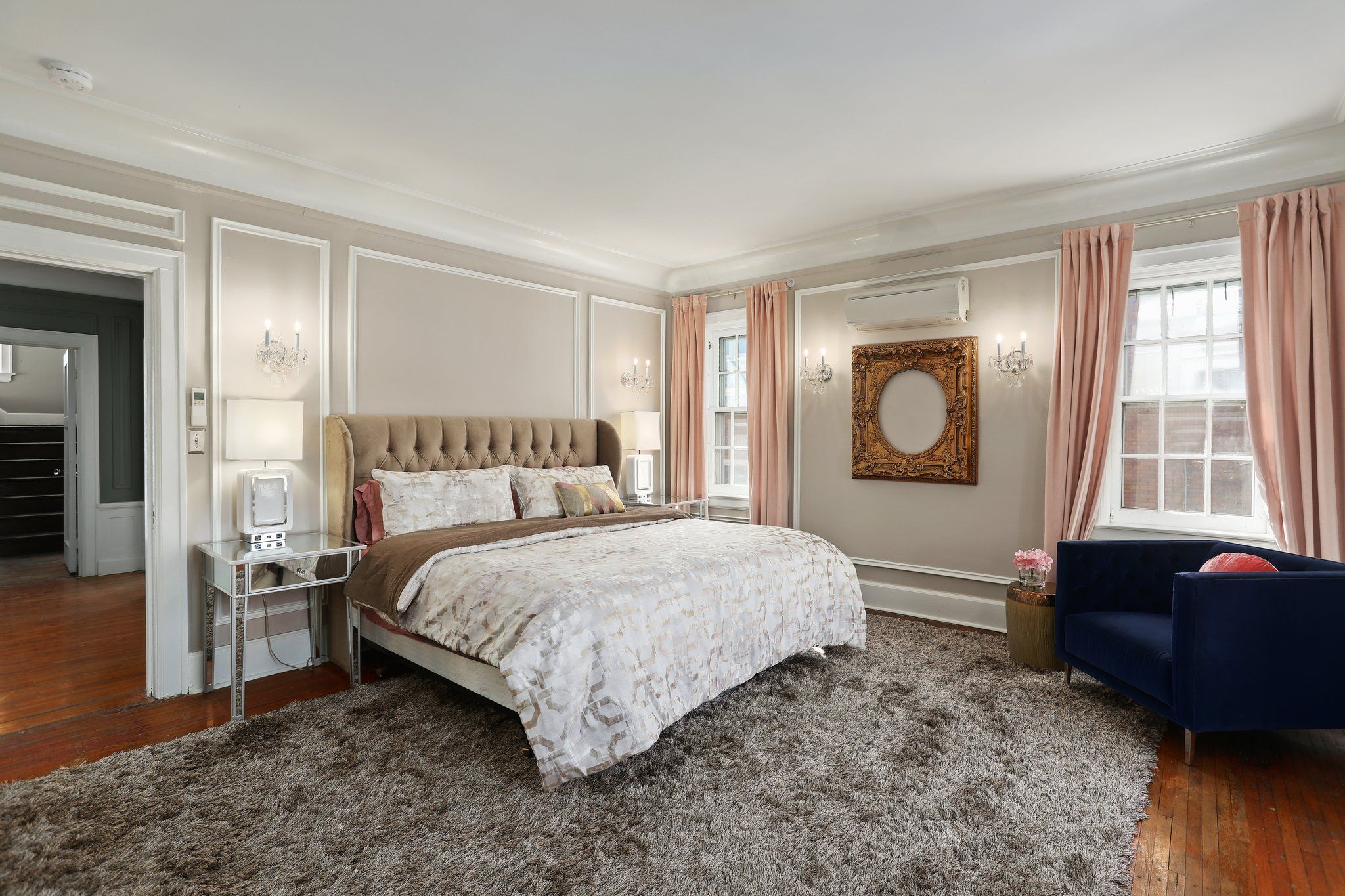 841 W BOSTON Boulevard