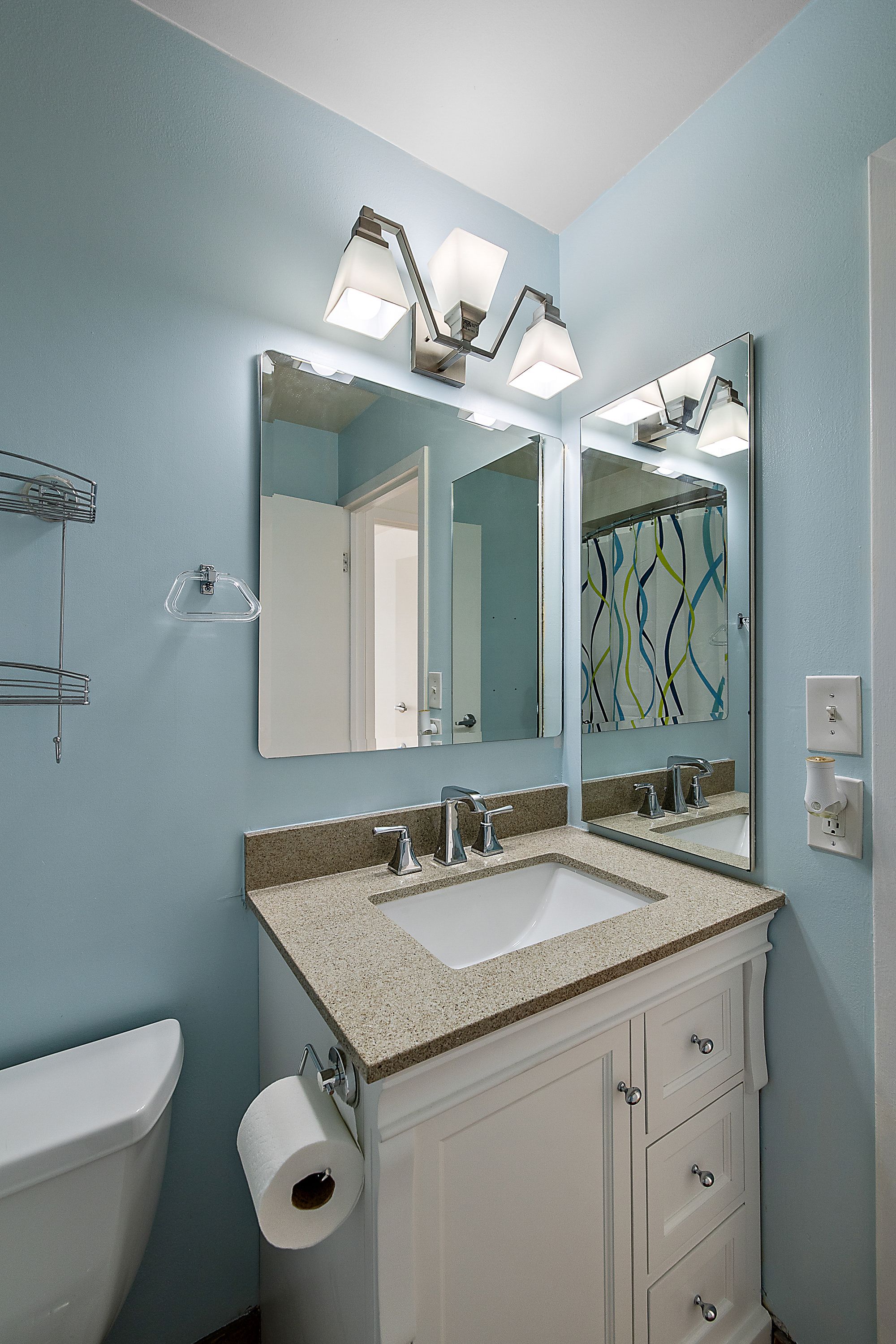 1001 W JEFFERSON Avenue Unit: 17i