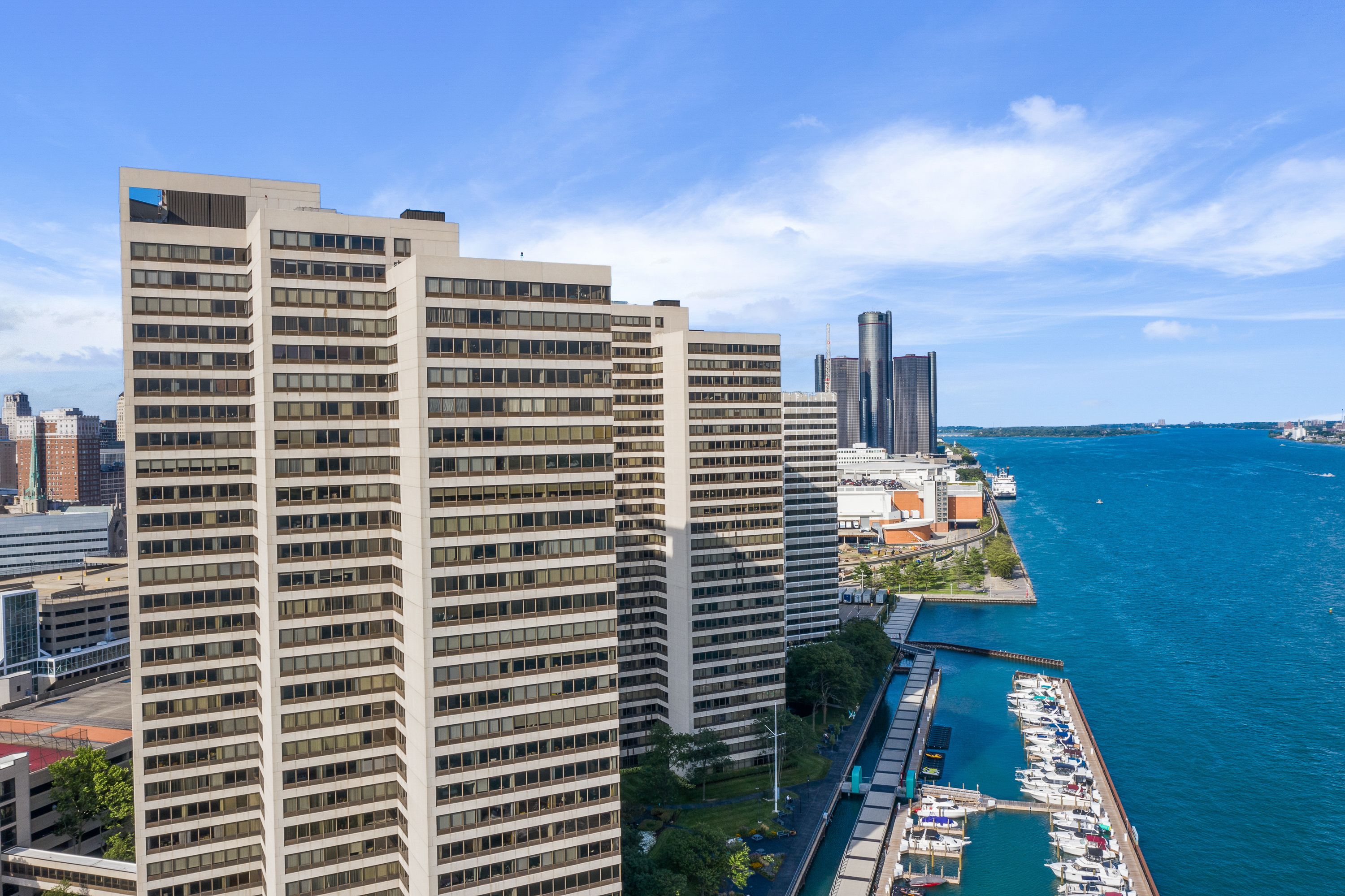 1001 W JEFFERSON Avenue Unit: 17i