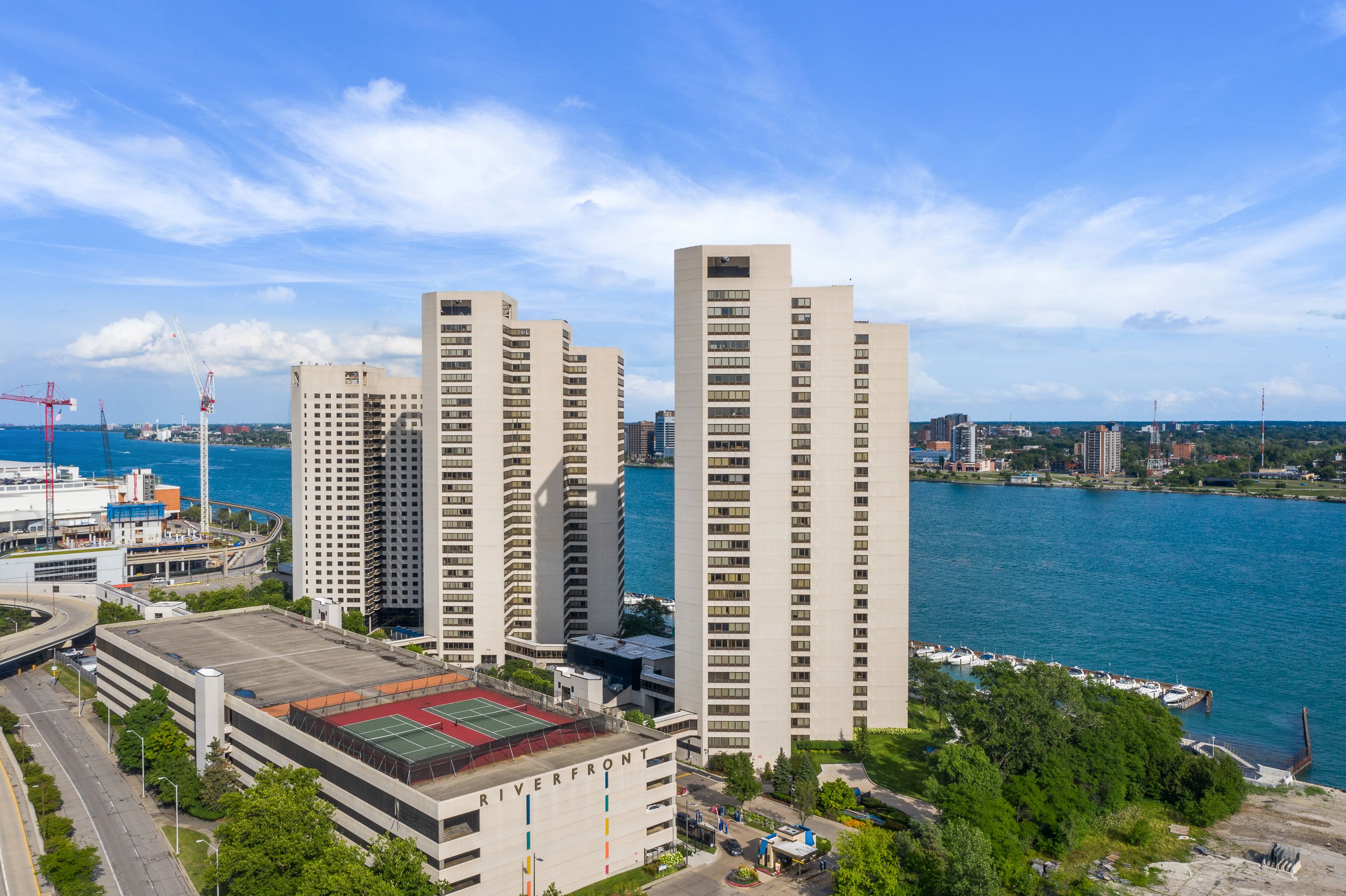 1001 W JEFFERSON Avenue Unit: 17i