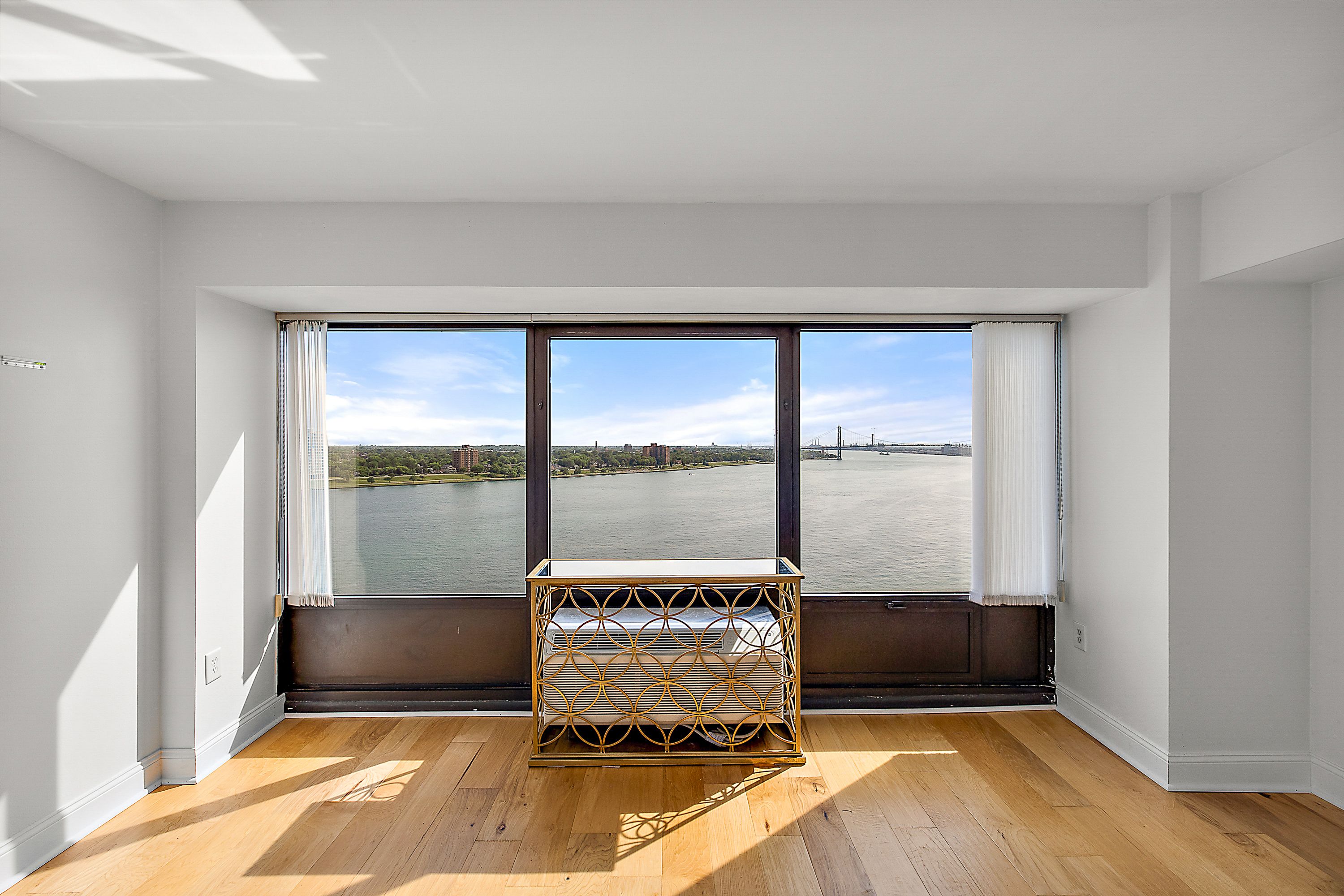 1001 W JEFFERSON Avenue Unit: 17i