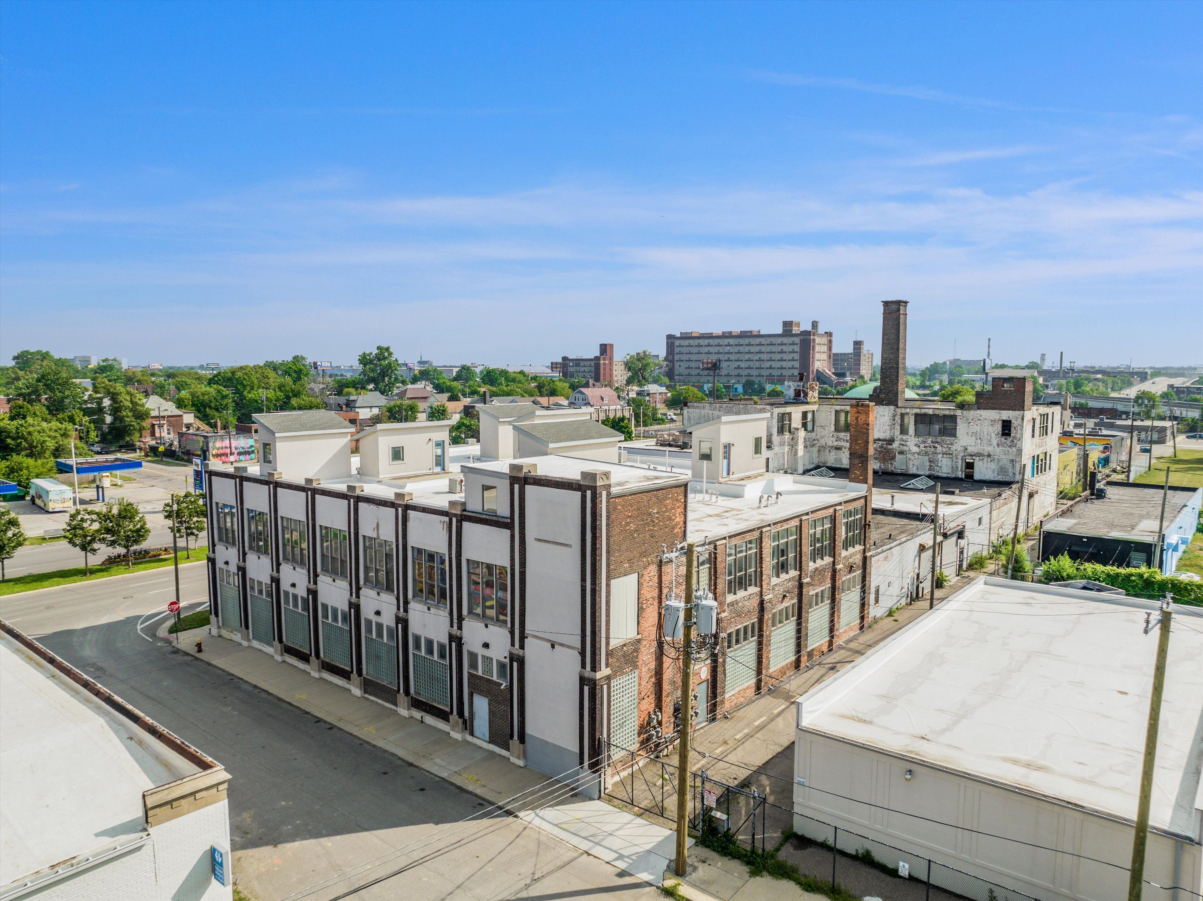 2843 E Grand Boulevard Unit: 7