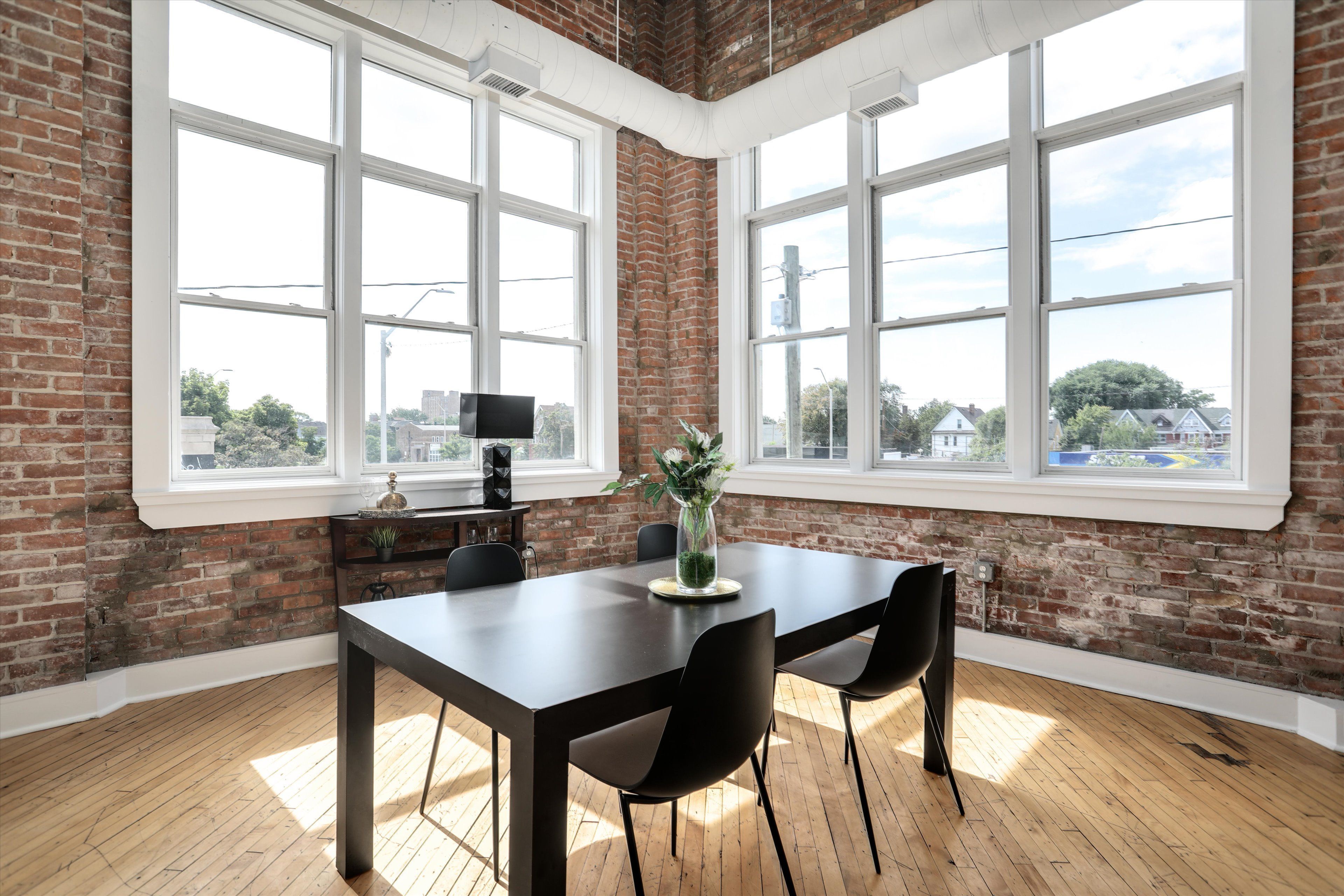 2843 E Grand Boulevard Unit: 7