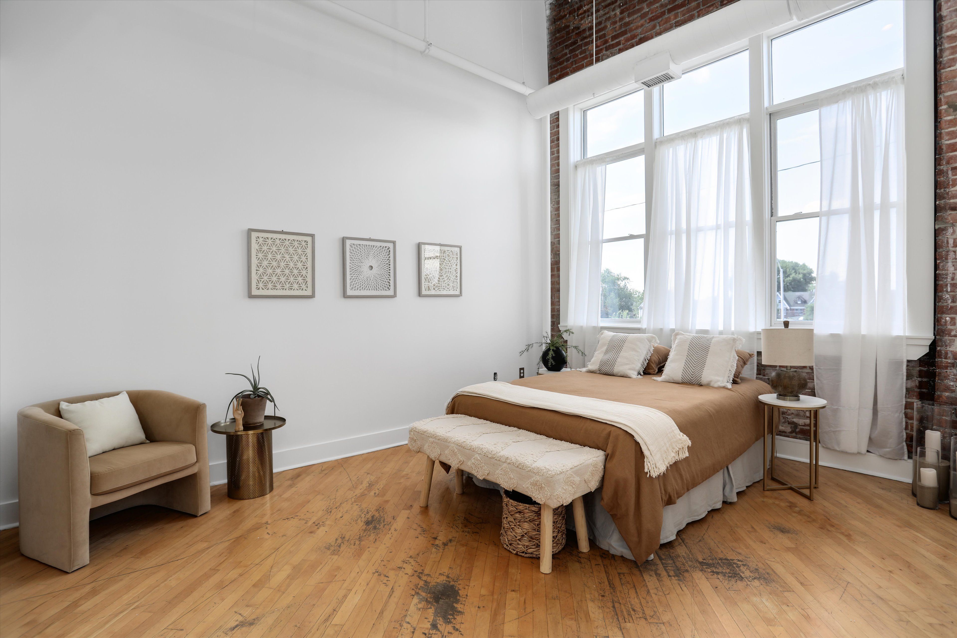 2843 E Grand Boulevard Unit: 8