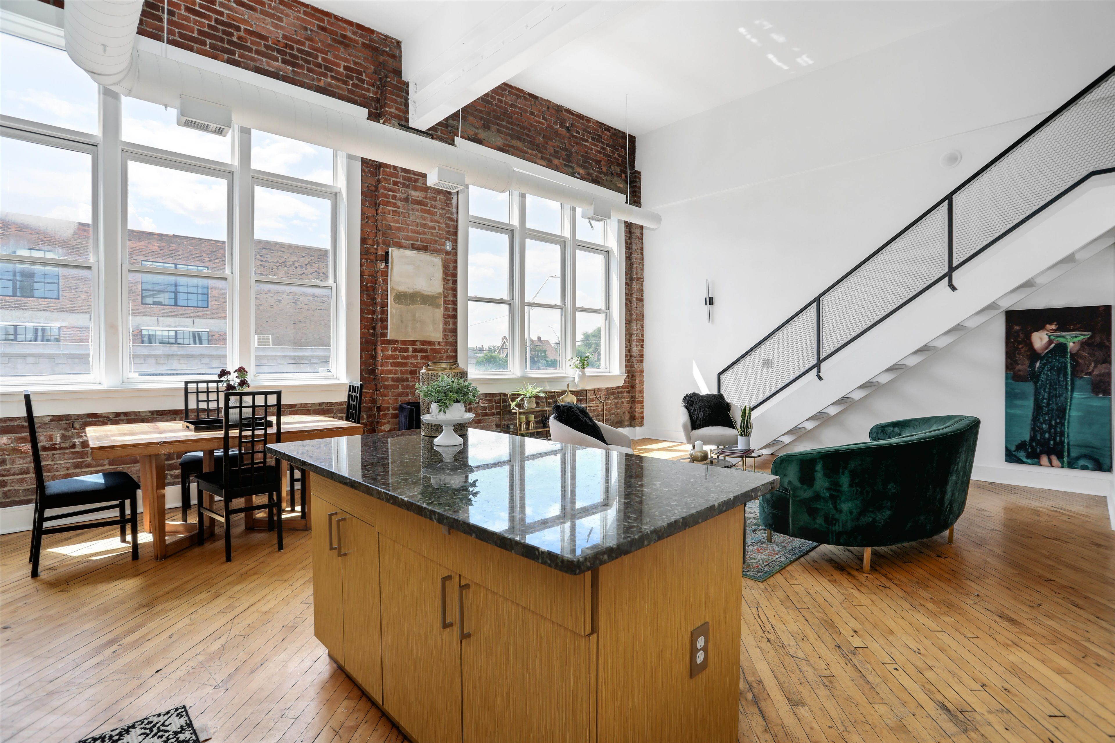 2843 E Grand Boulevard Unit: 12