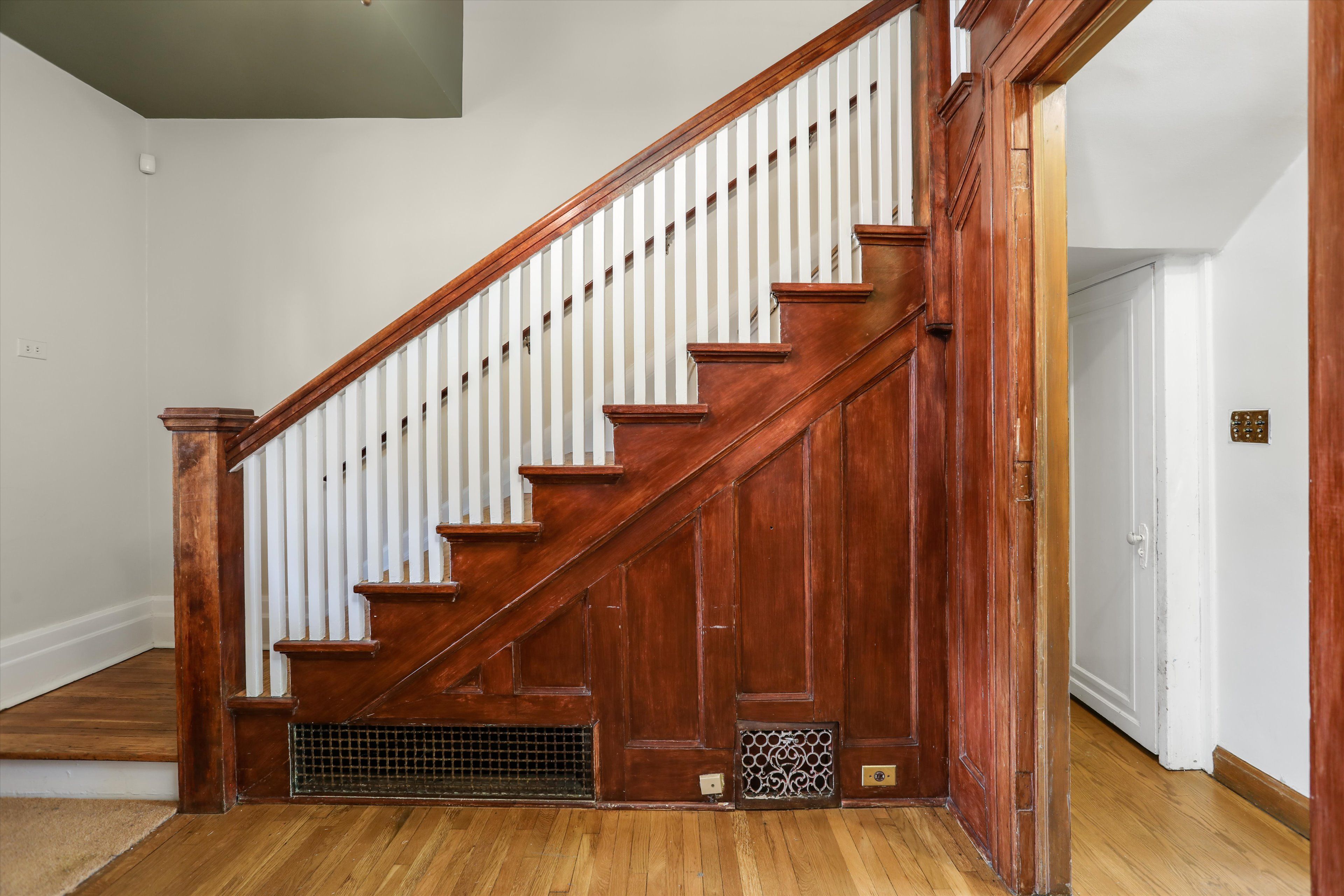 8119 Saint Paul Street