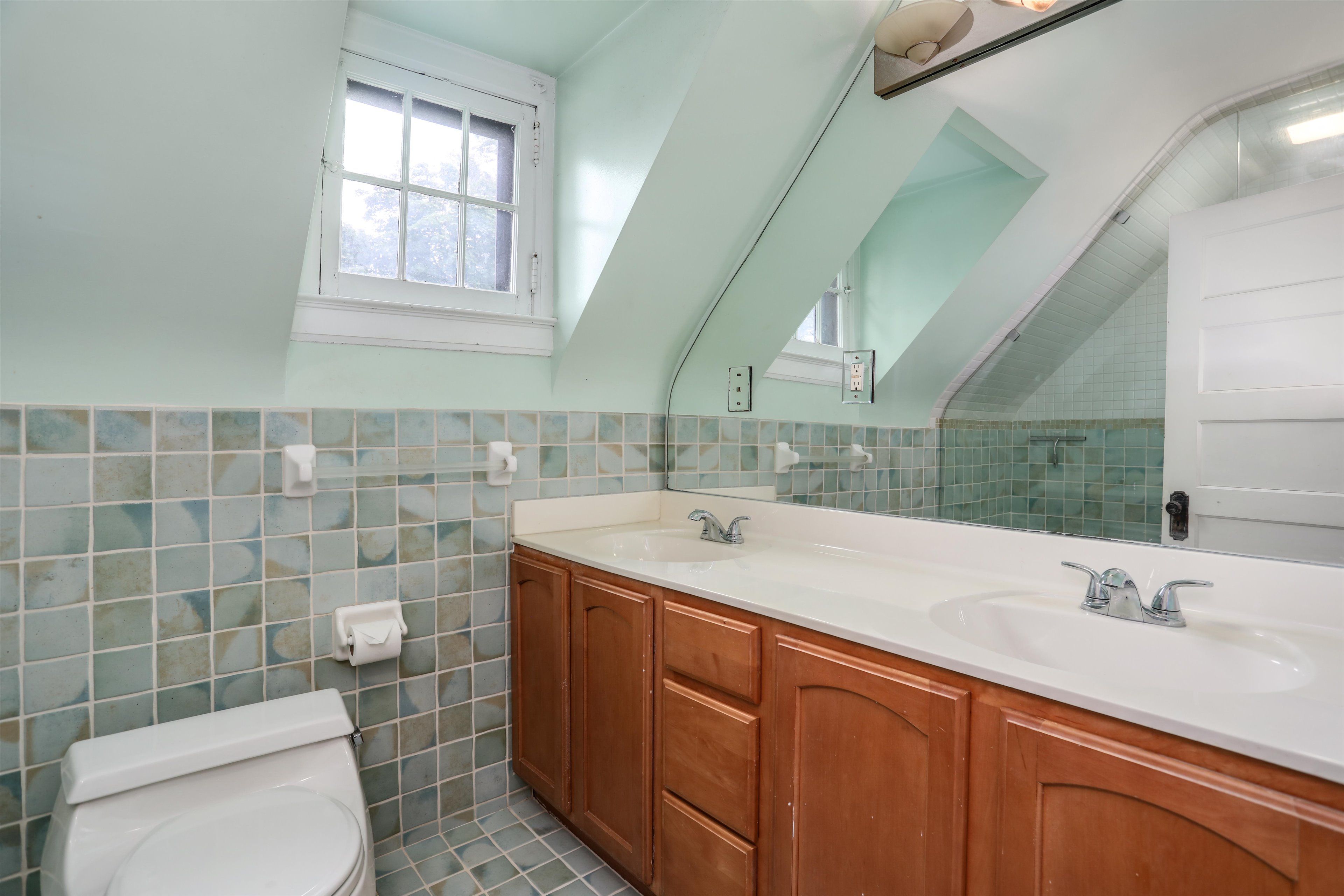 8119 Saint Paul Street