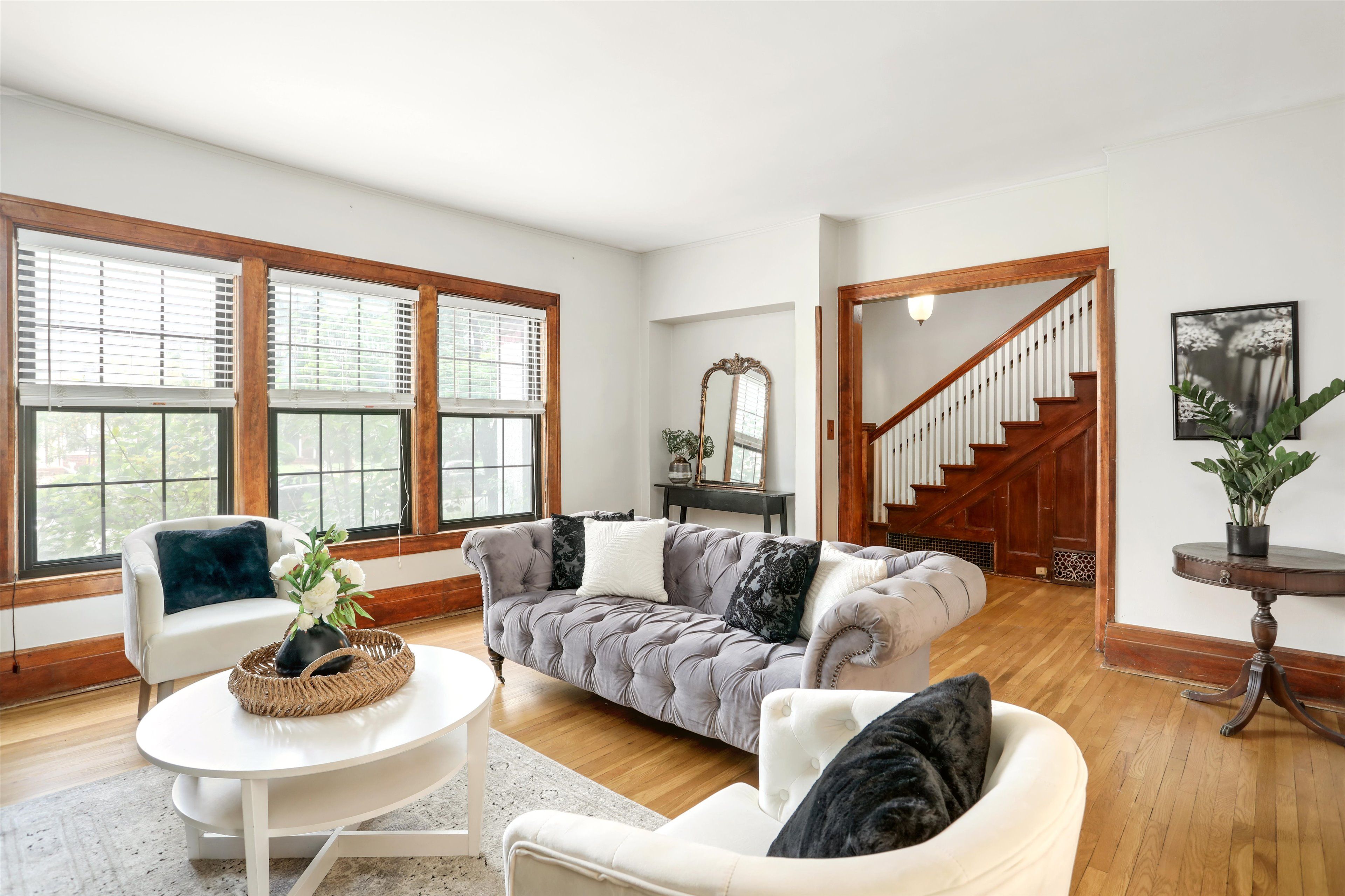 8119 Saint Paul Street