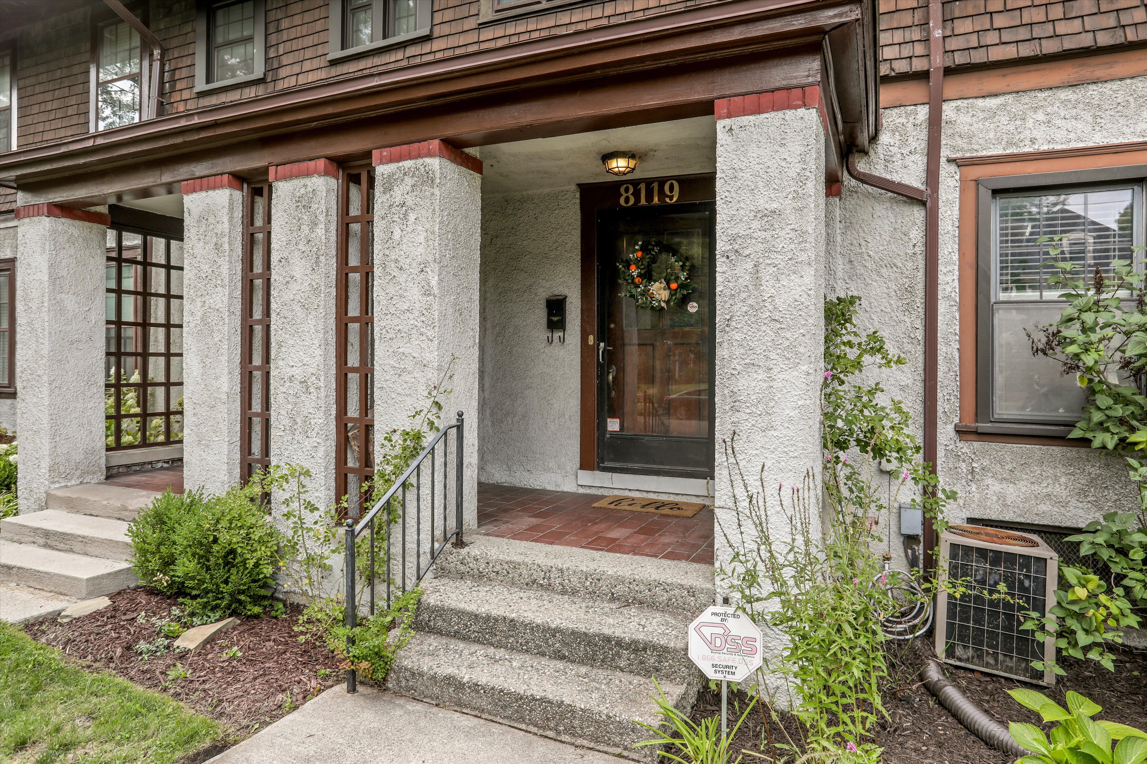 8119 Saint Paul Street