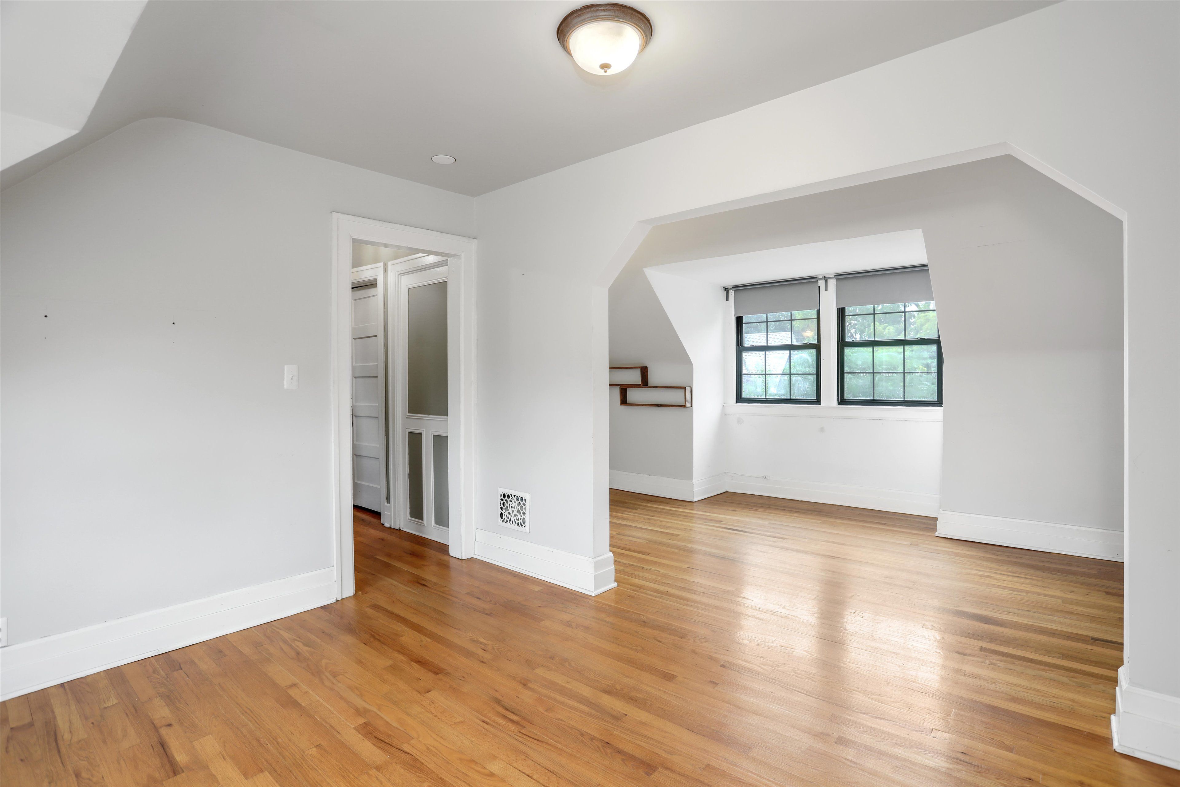 8119 Saint Paul Street